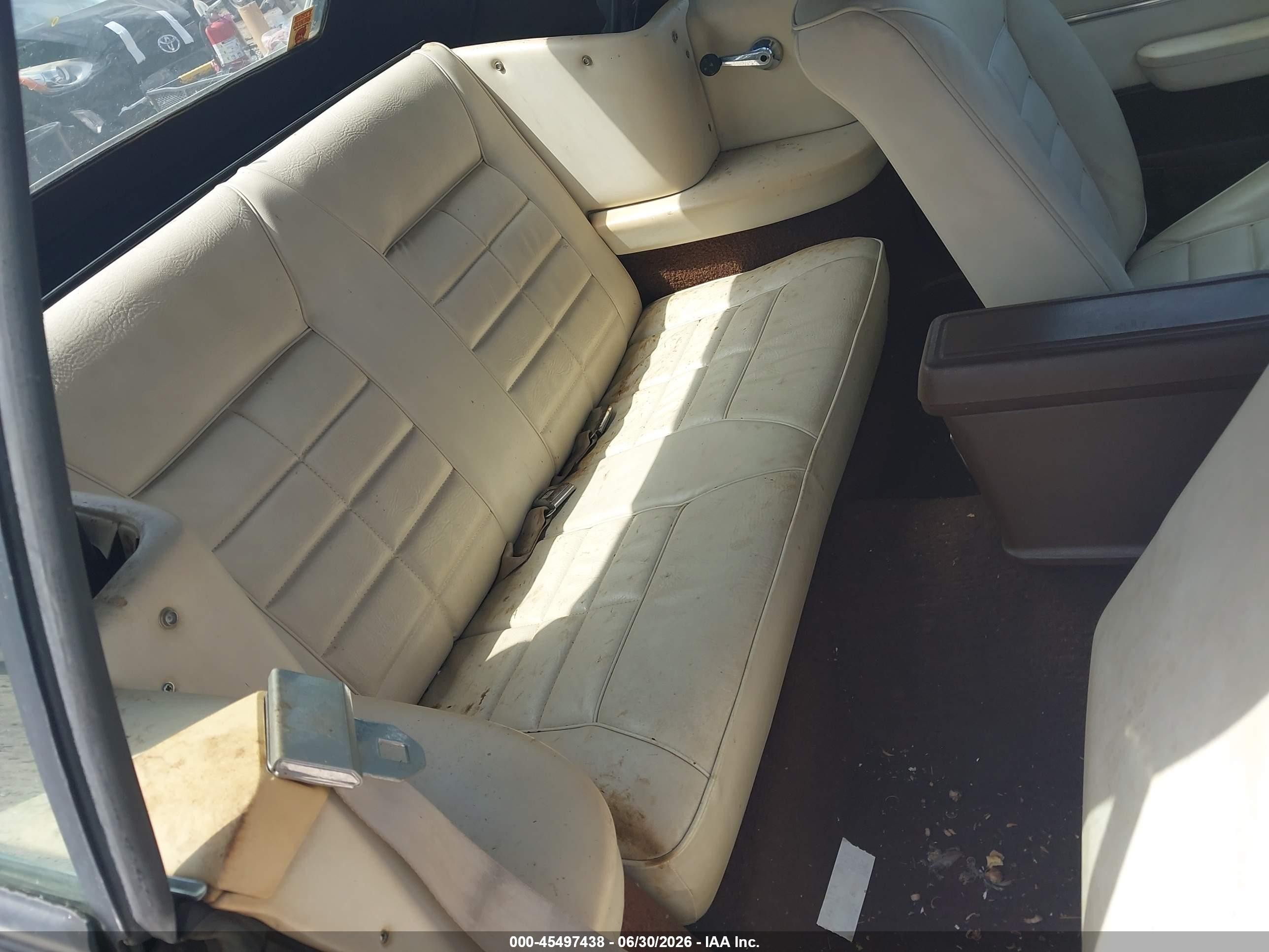 1983 Ford Mustang   Brown vin: 1FABP2737DF129958