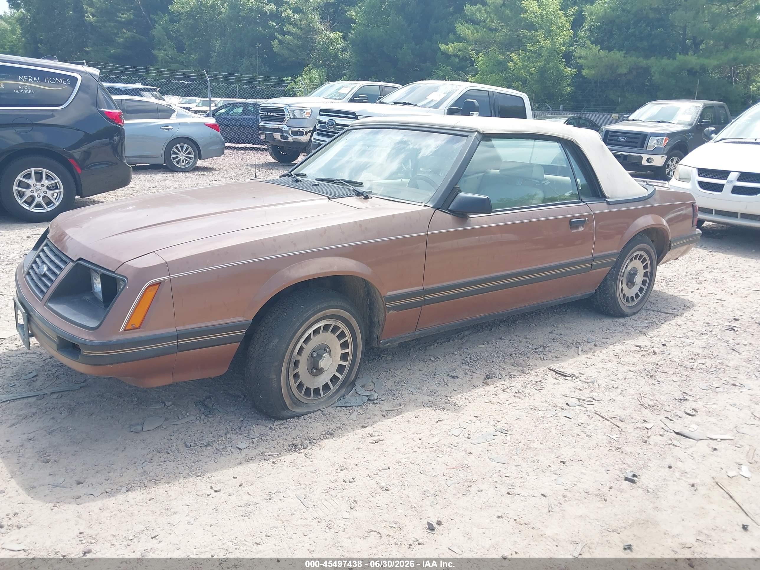 1983 Ford Mustang   Brown vin: 1FABP2737DF129958