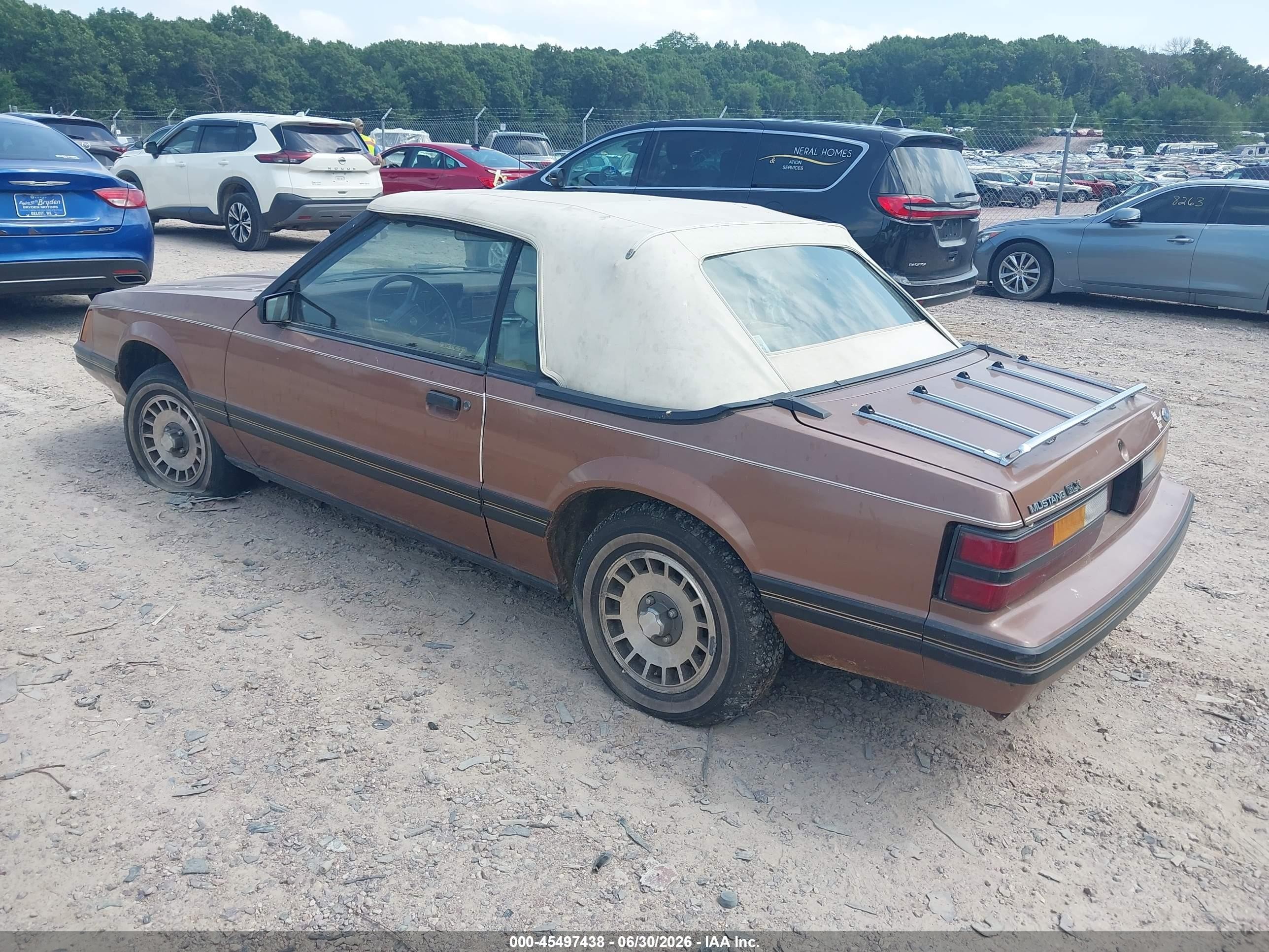 1983 Ford Mustang   Brown vin: 1FABP2737DF129958