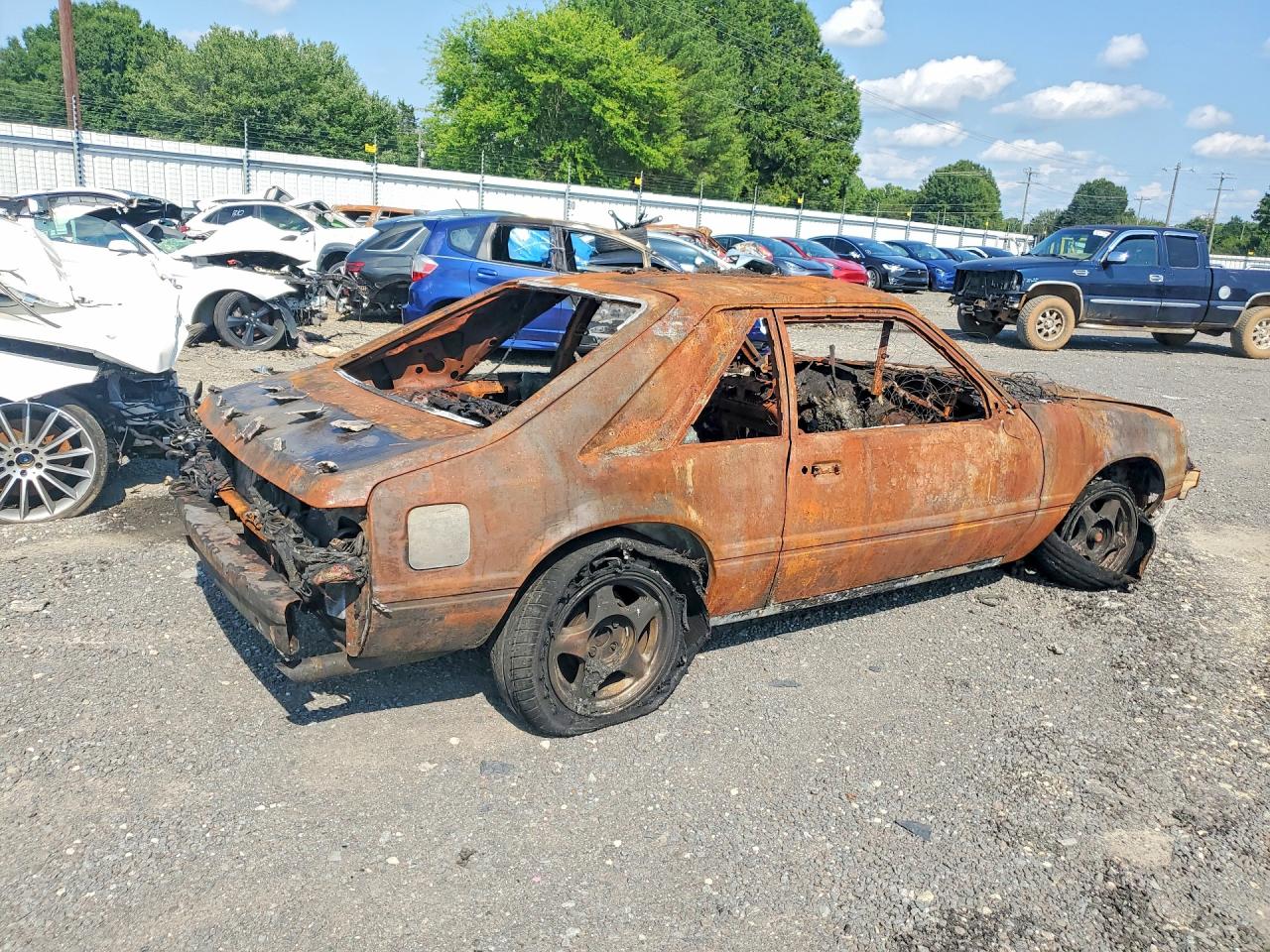 1984 Ford Mustang L Burn vin: 1FABP28M2EF225358