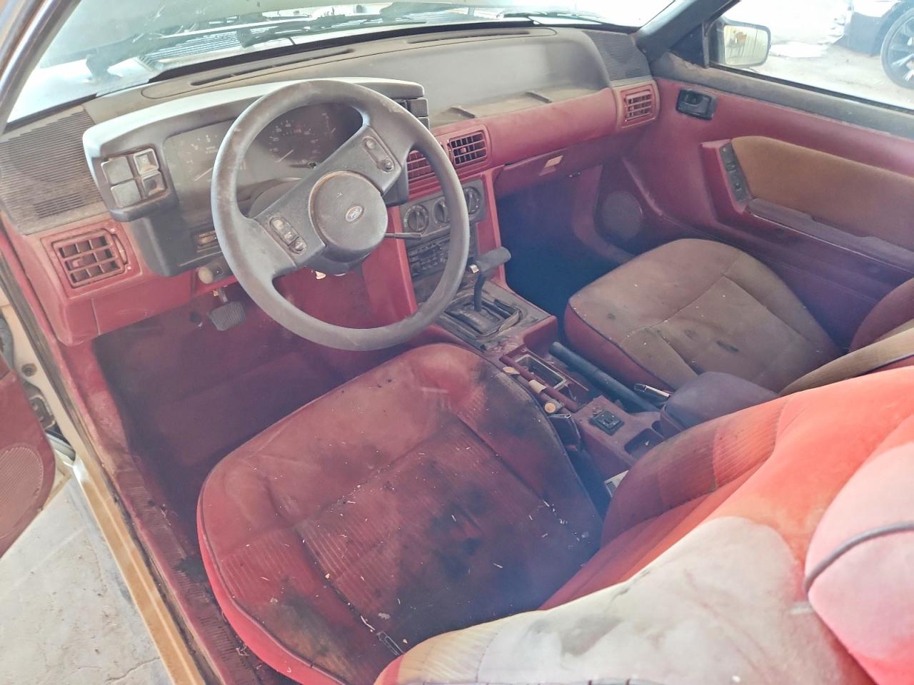 1989 Ford Mustang White vin: 1FABP41A3KF223951