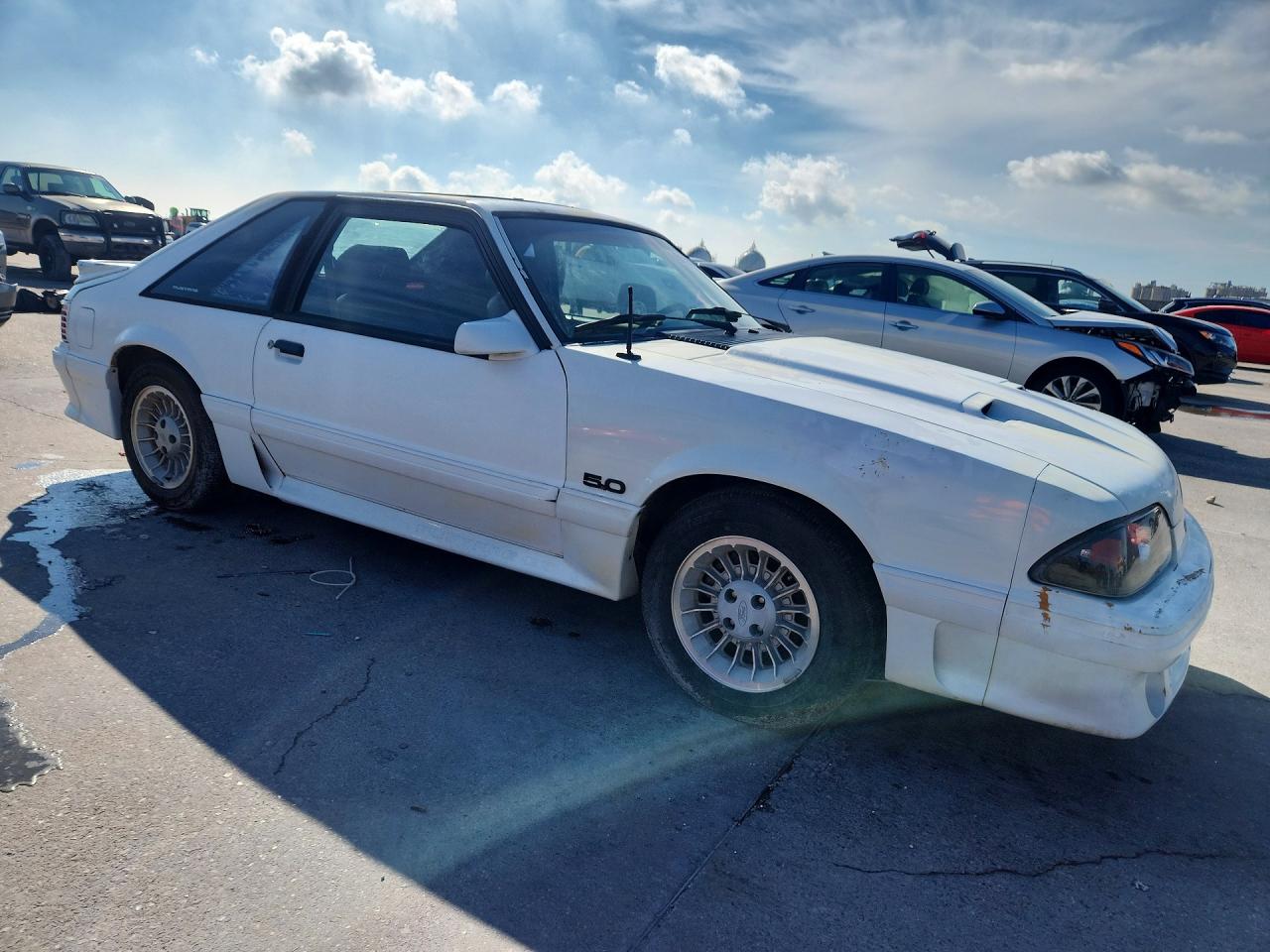 1989 Ford Mustang Gt White vin: 1FABP42E8KF214261