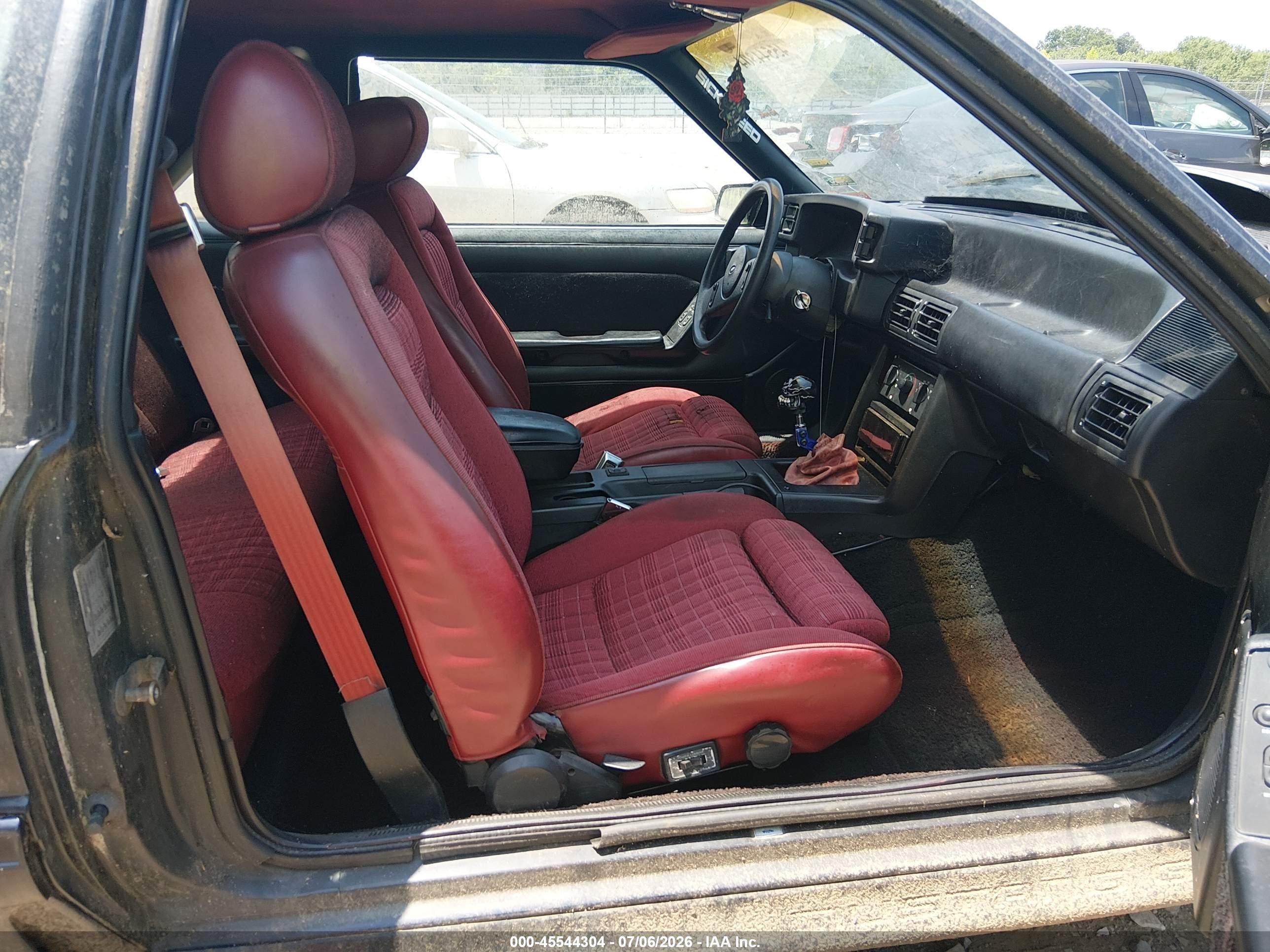 1988 Ford Mustang Gt Black vin: 1FABP42E9JF174075