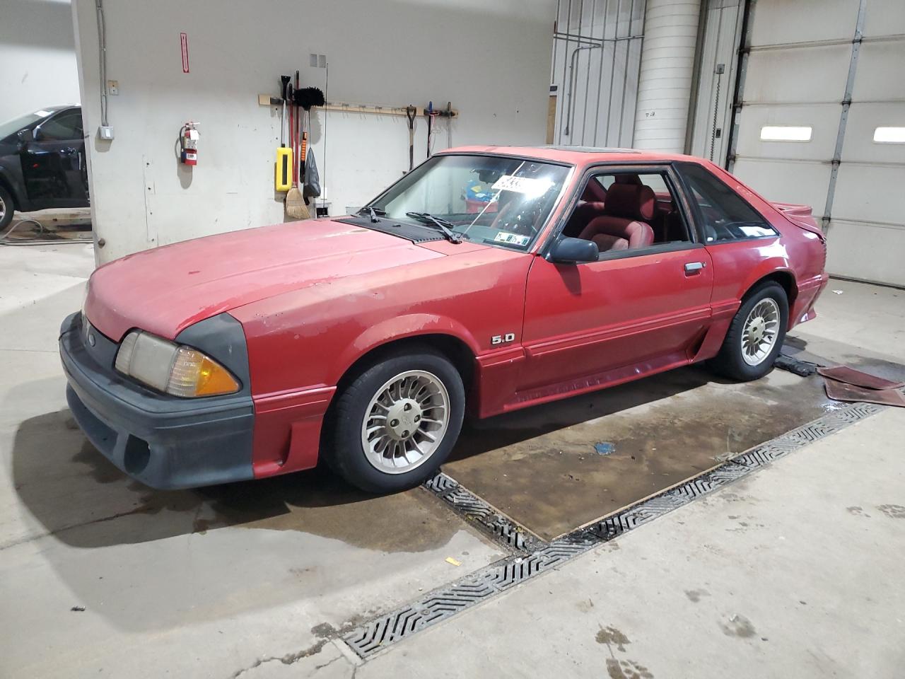 1987 Ford Mustang Gt Red vin: 1FABP42EXHF211970 Damage: Left Front Fender, Peeling, > 12 Inches