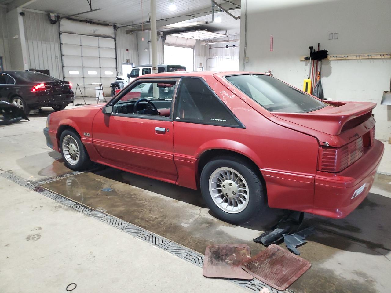 1987 Ford Mustang Gt Red vin: 1FABP42EXHF211970 Damage: Left Front Door, Peeling, > 12 Inches