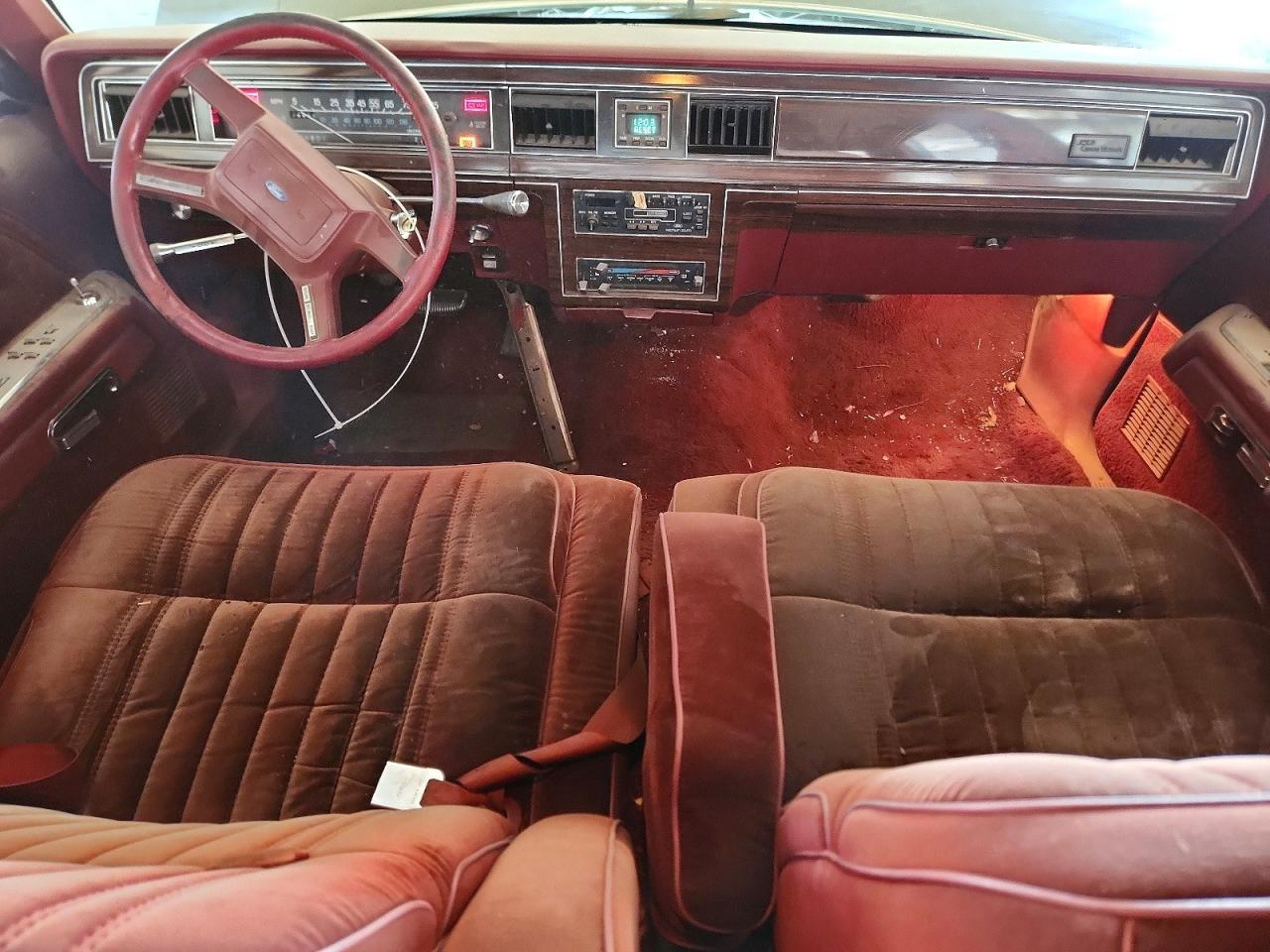 1985 Ford Ltd Crown Victoria Серый vin: 1FABP43F8FZ126273