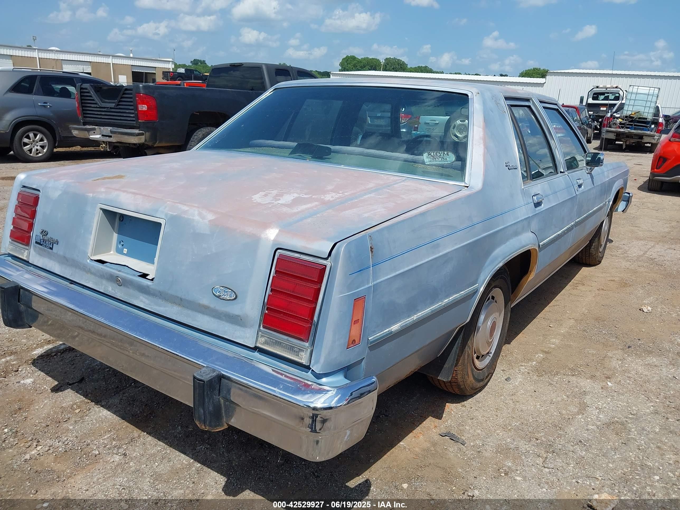1985 Ford Ltd Crown Victoria Blue vin: 1FABP43FXFZ132754
