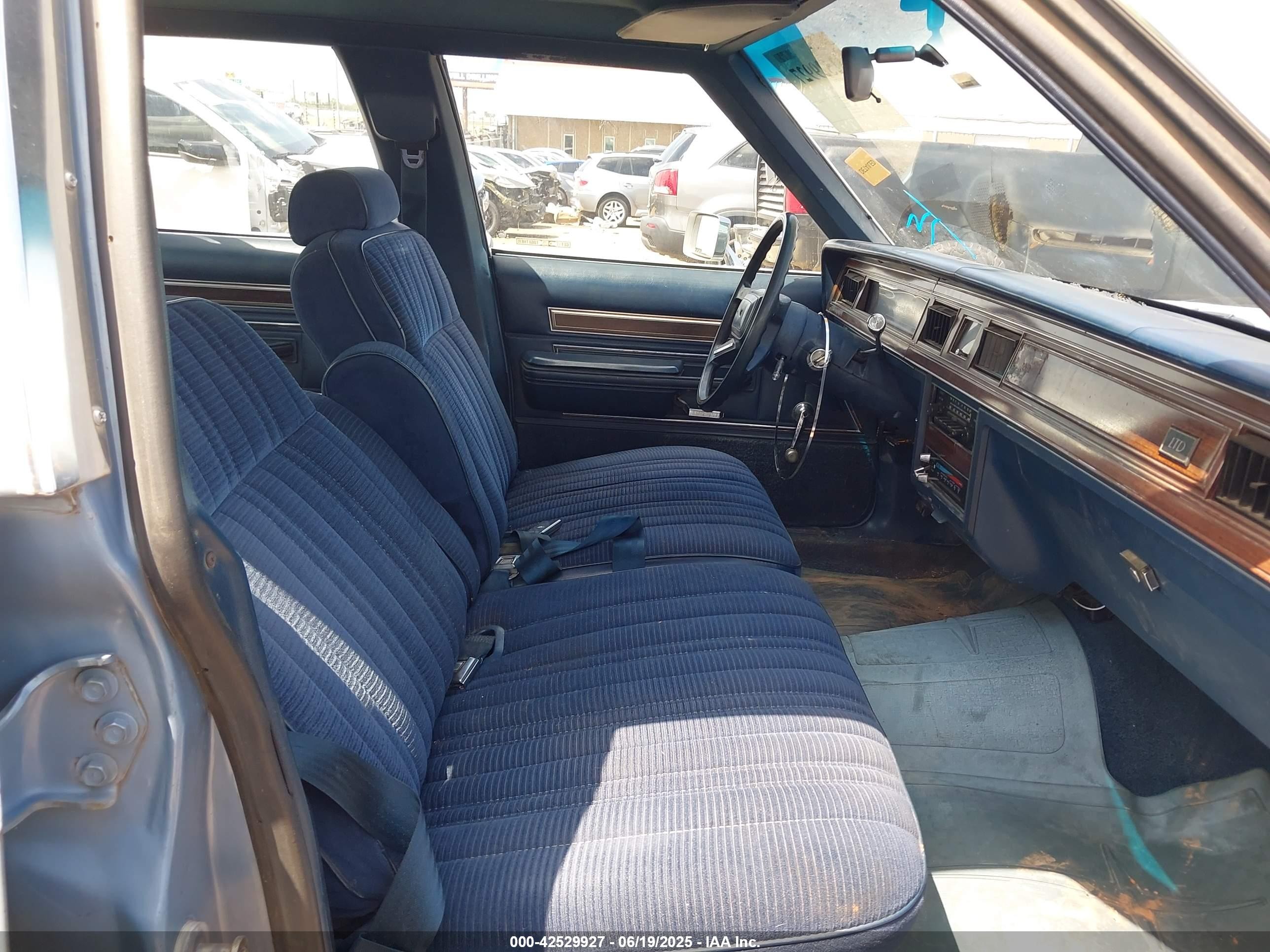 1985 Ford Ltd Crown Victoria Blue vin: 1FABP43FXFZ132754