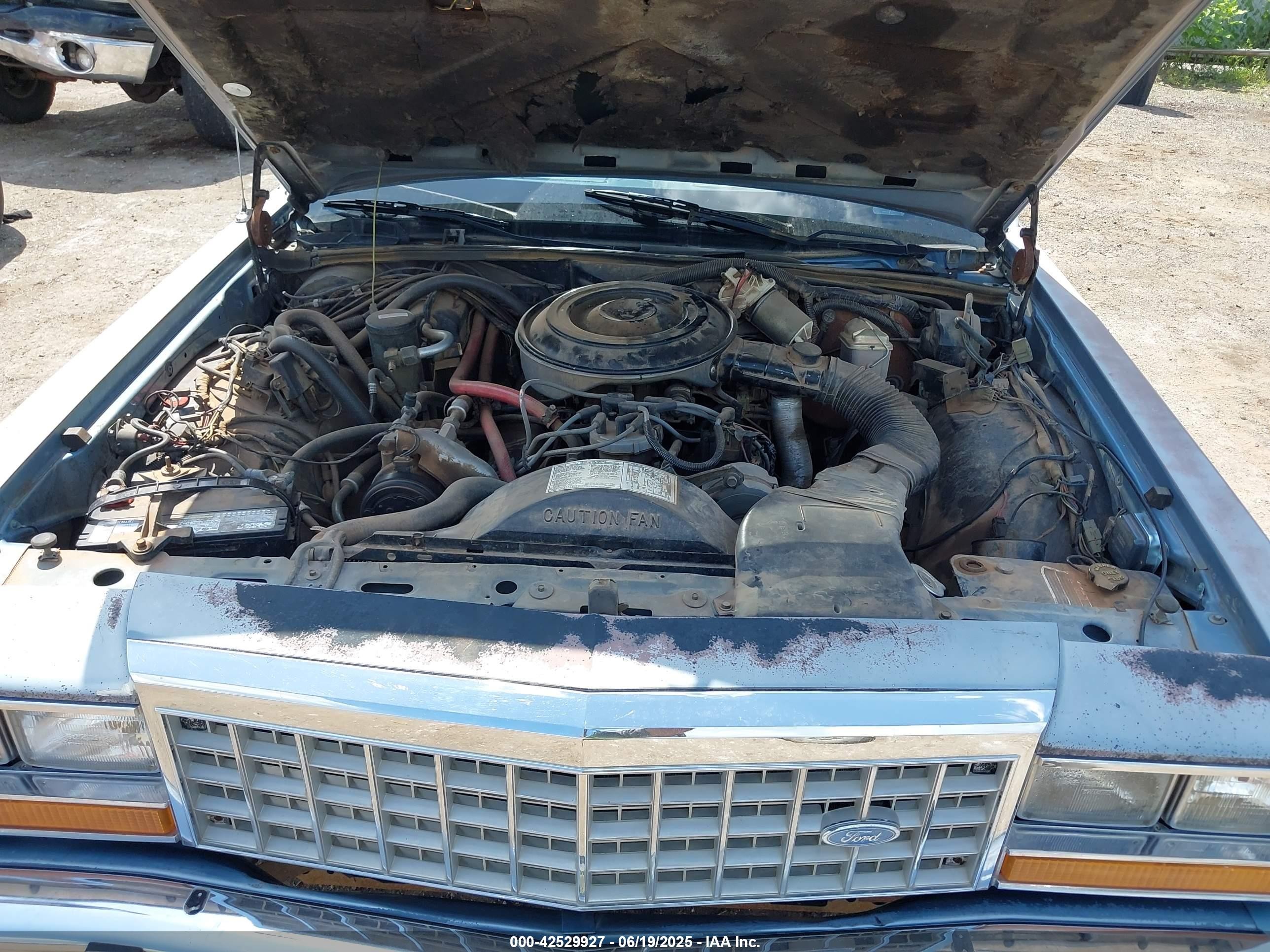 1985 Ford Ltd Crown Victoria Blue vin: 1FABP43FXFZ132754