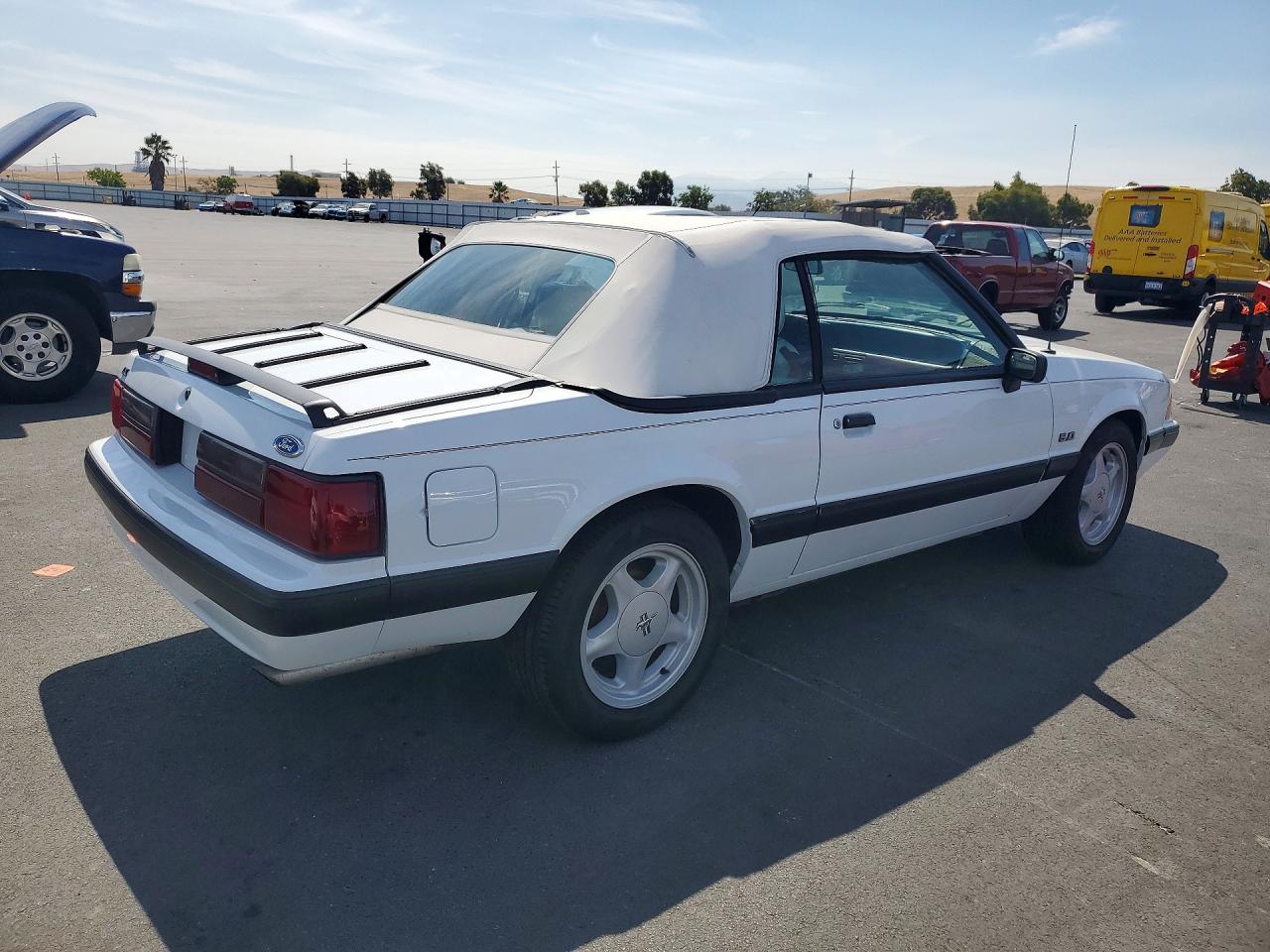 1989 Ford Mustang Lx White vin: 1FABP44E2KF180315