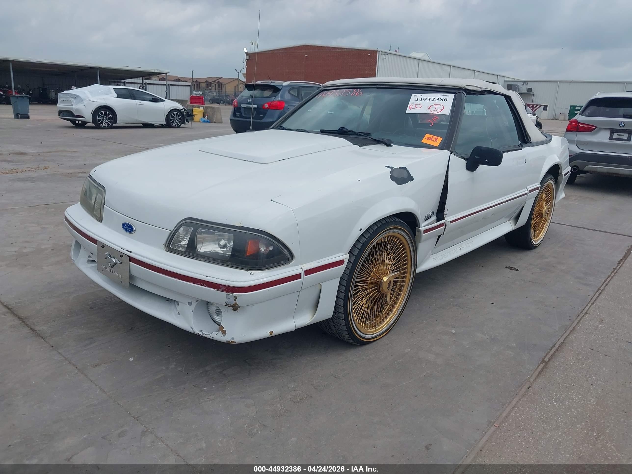 1988 Ford Mustang Gt Белый vin: 1FABP45E2JF188640