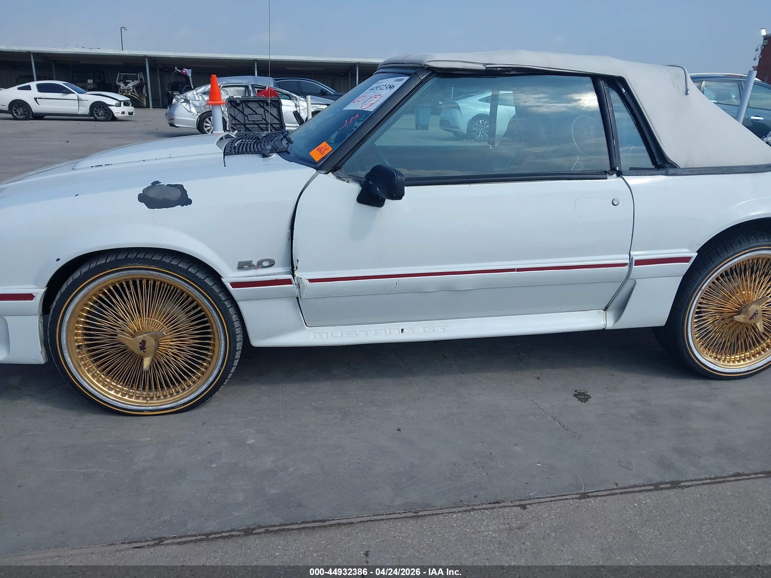 1988 Ford Mustang Gt Белый vin: 1FABP45E2JF188640
