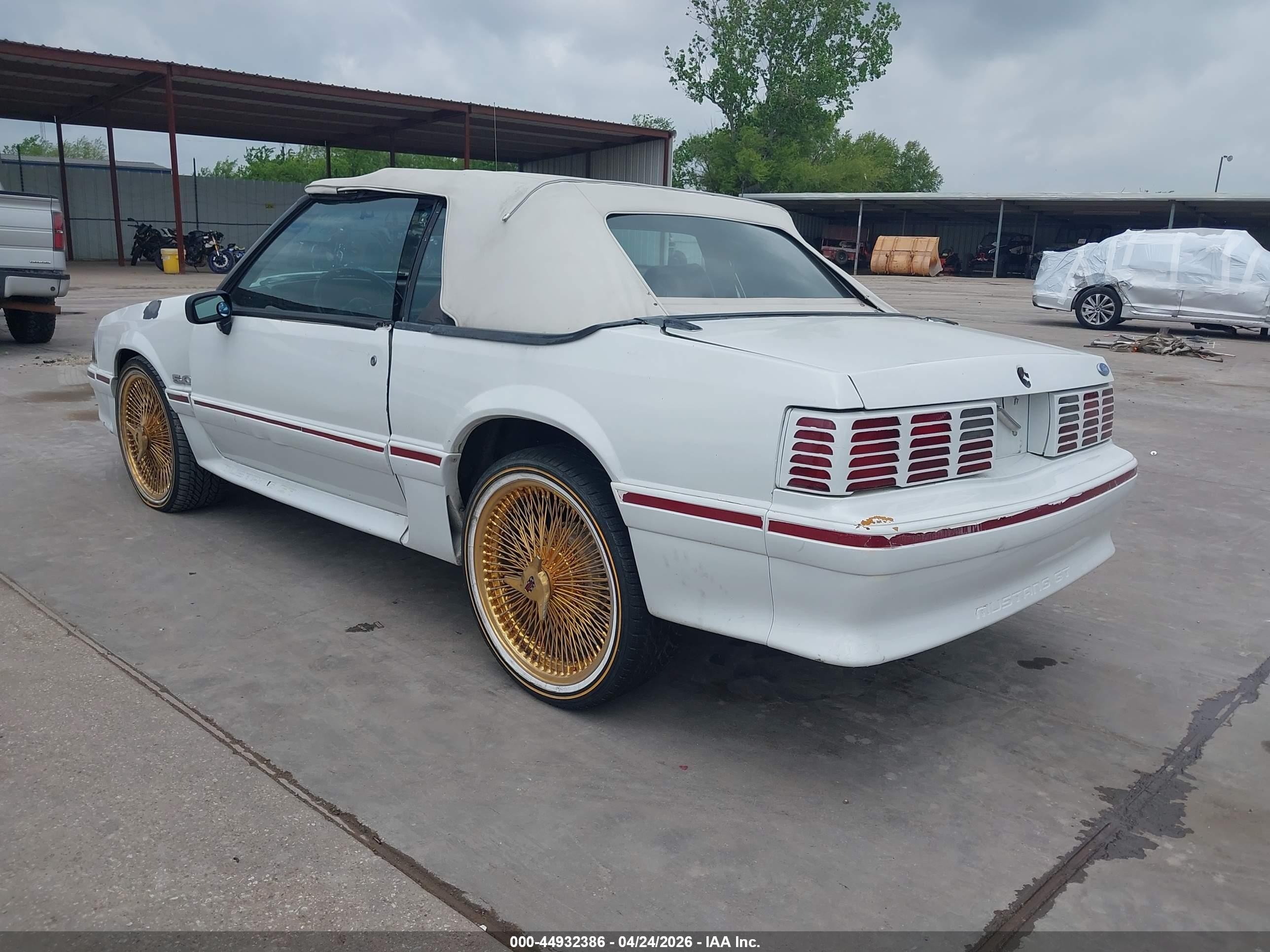 1988 Ford Mustang Gt Белый vin: 1FABP45E2JF188640