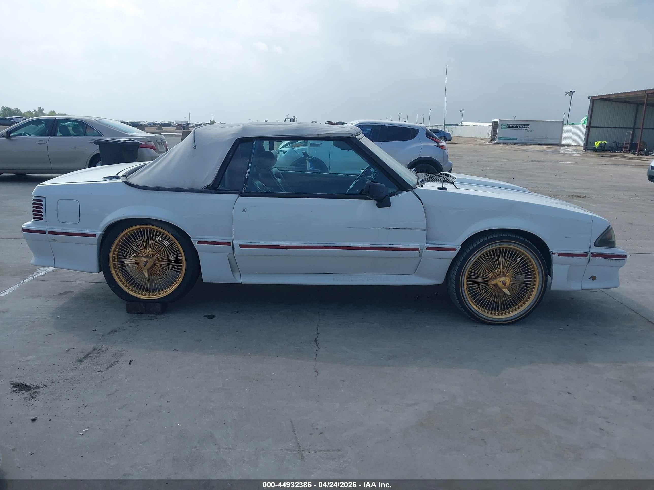 1988 Ford Mustang Gt Белый vin: 1FABP45E2JF188640