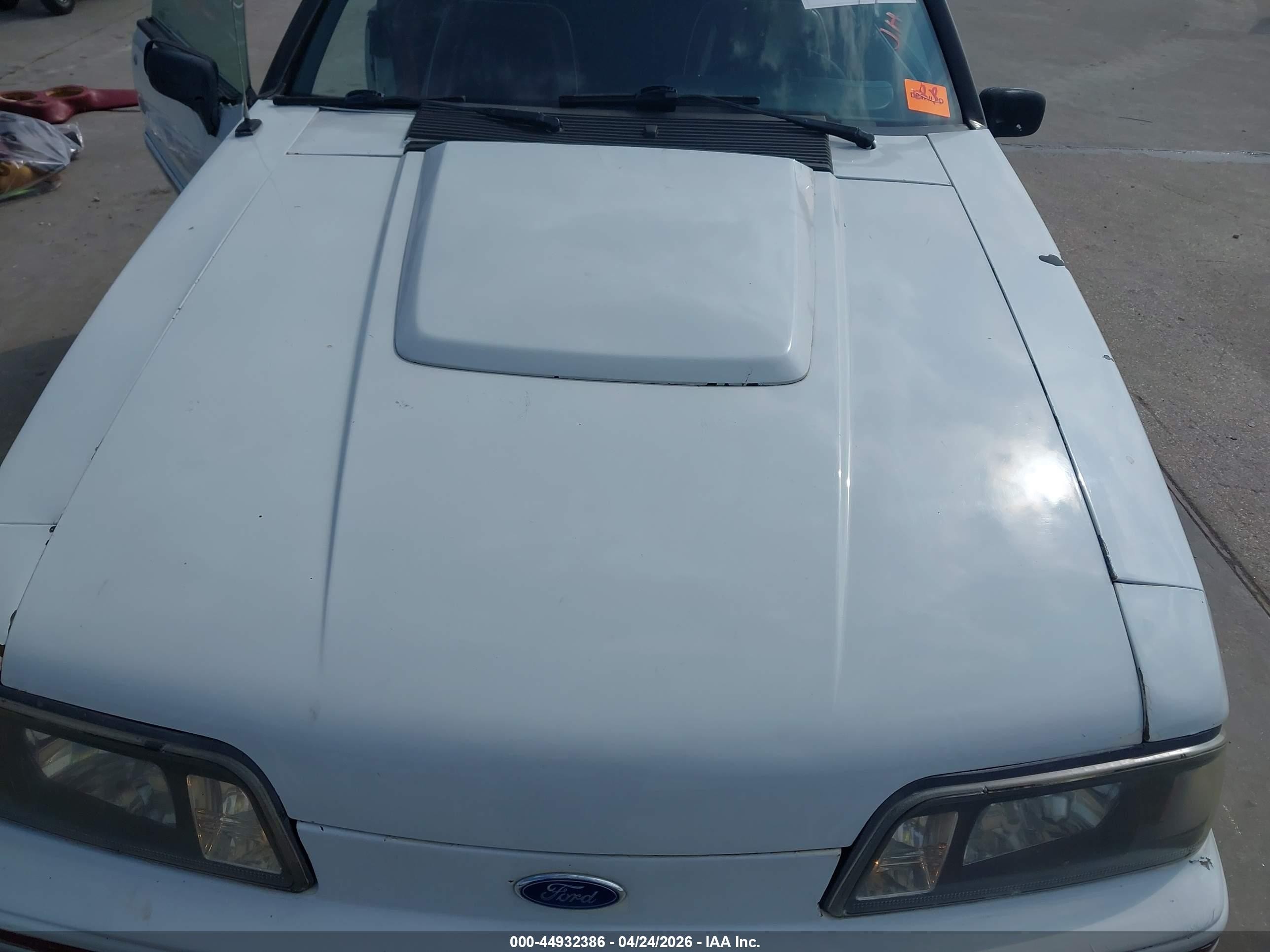 1988 Ford Mustang Gt Белый vin: 1FABP45E2JF188640