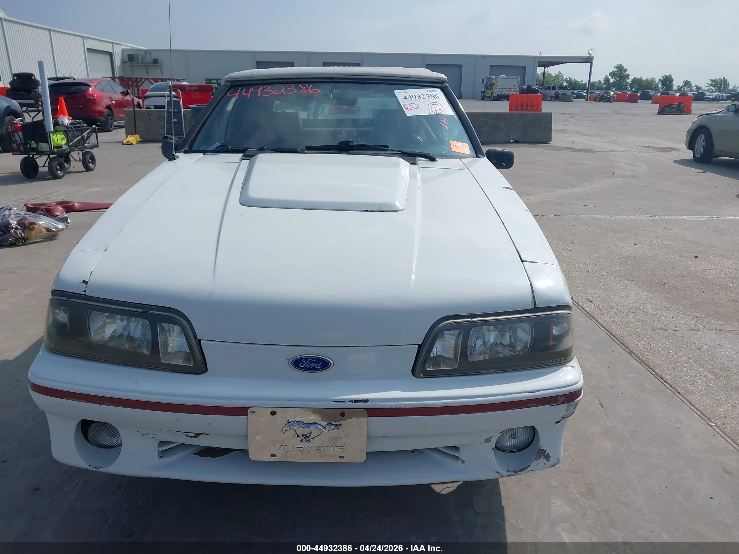 1988 Ford Mustang Gt Белый vin: 1FABP45E2JF188640
