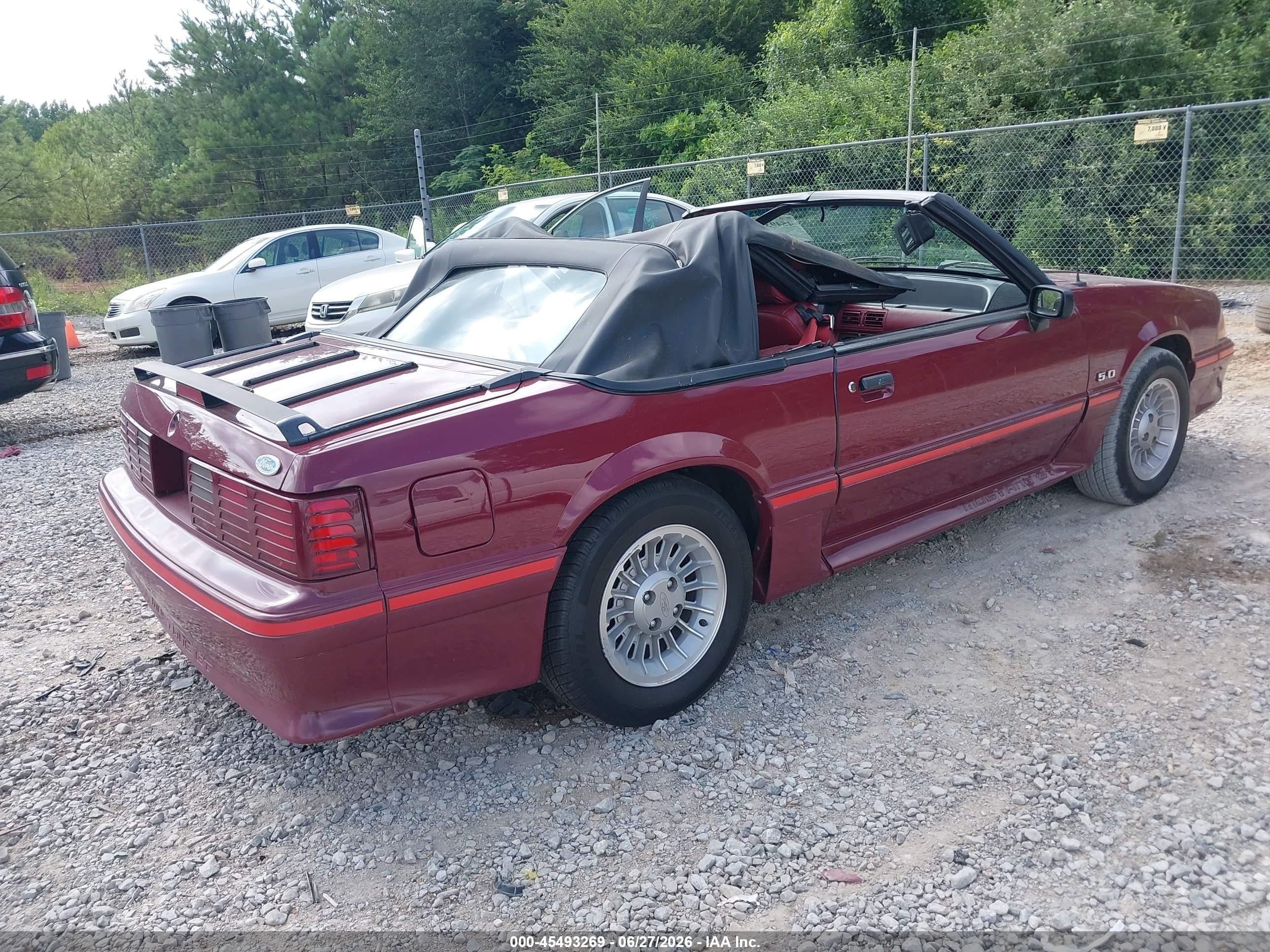 1988 Ford Mustang Gt Maroon vin: 1FABP45E8JF194281