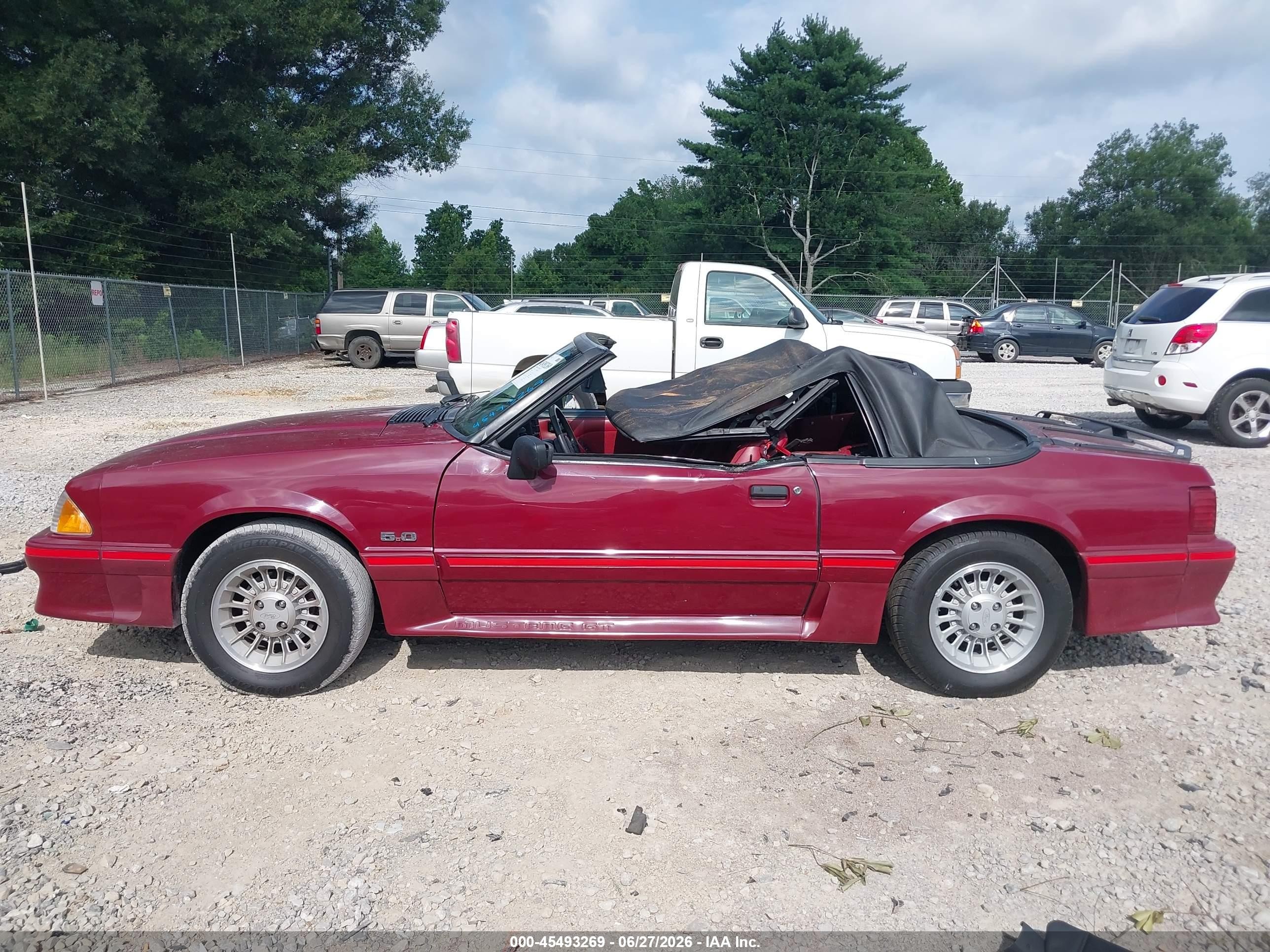 1988 Ford Mustang Gt Maroon vin: 1FABP45E8JF194281
