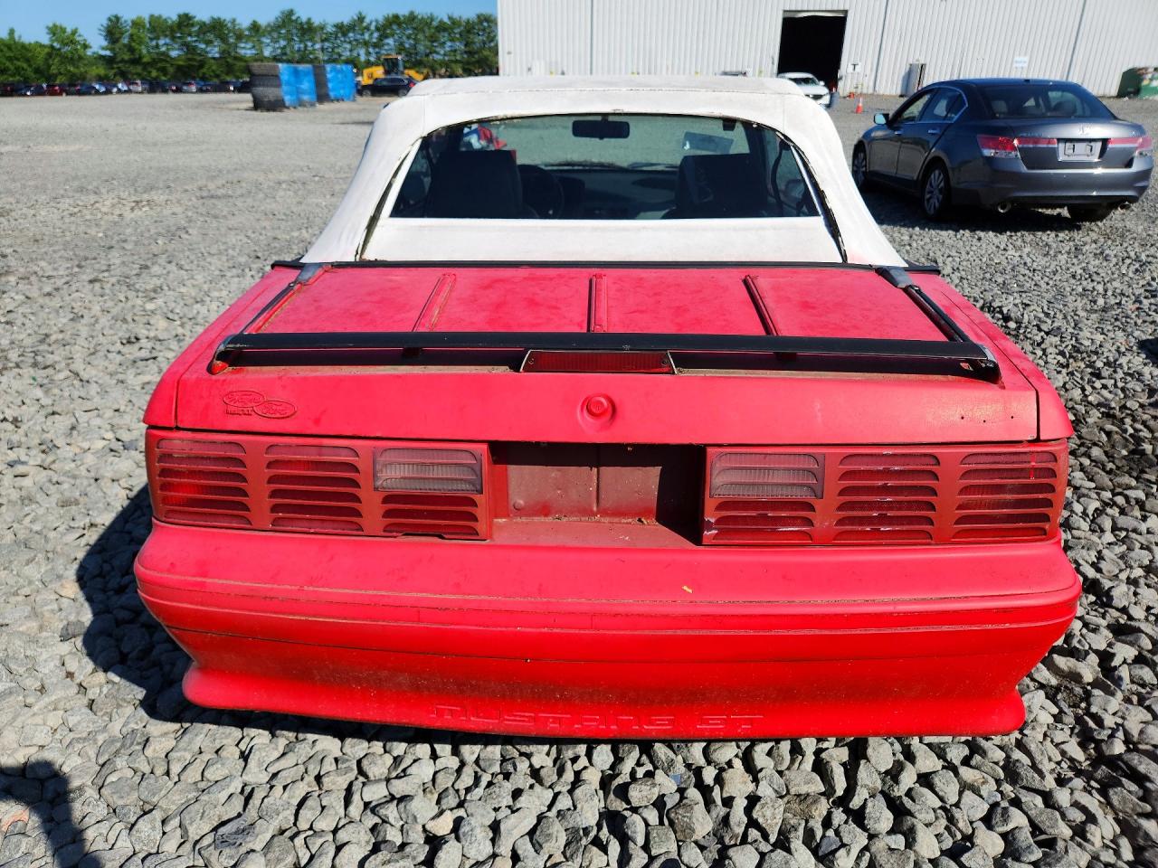 1988 Ford Mustang Gt Red vin: 1FABP45E9JF244332