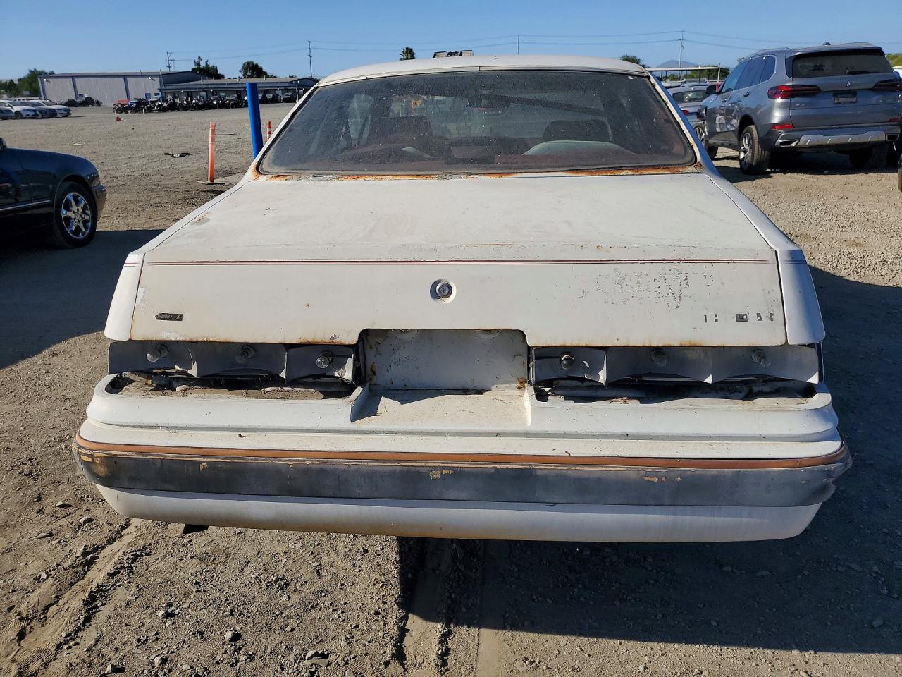 1985 Ford Thunderbird White vin: 1FABP46F9FH191568
