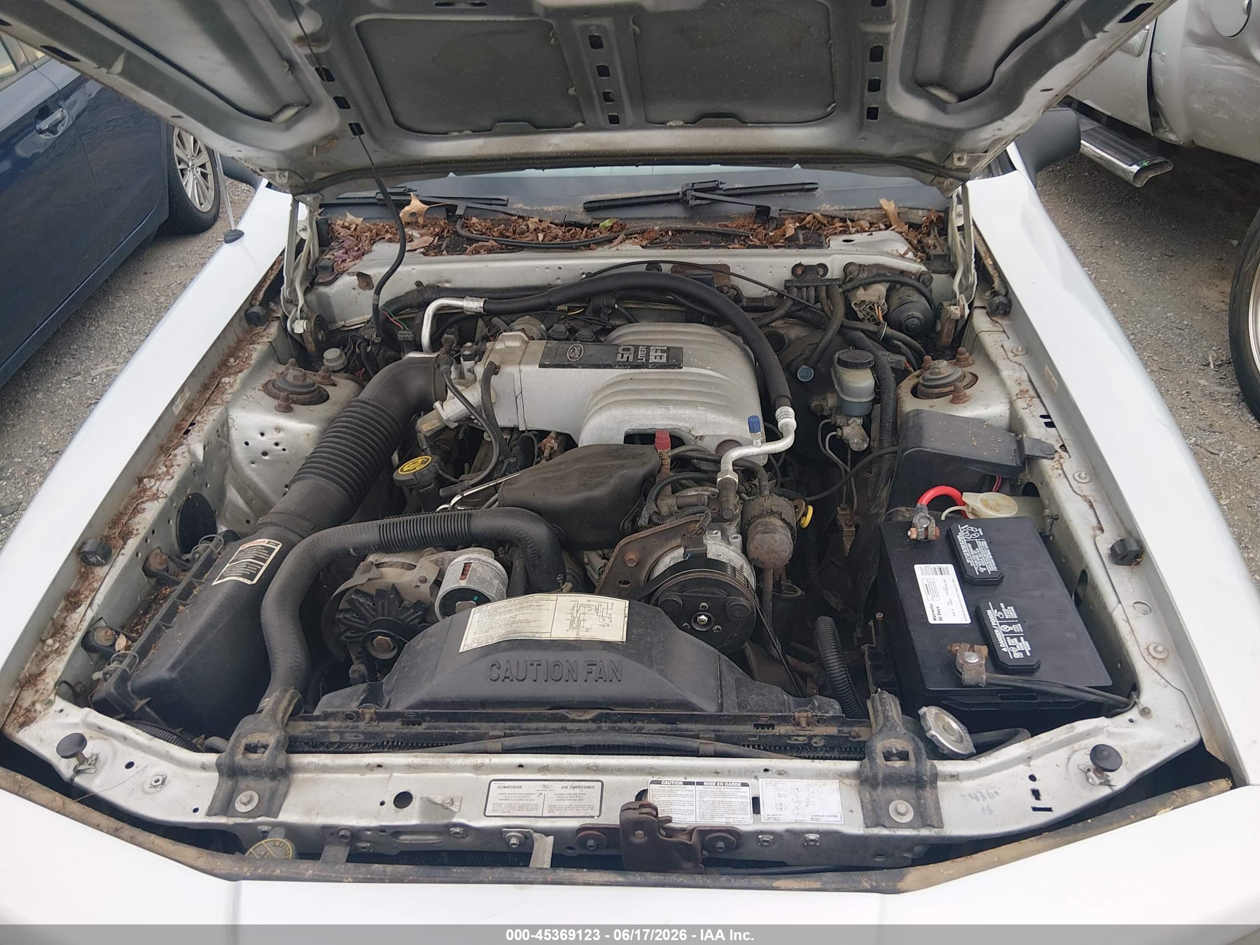 1988 Ford Thunderbird Sport Silver vin: 1FABP61F0JH213940