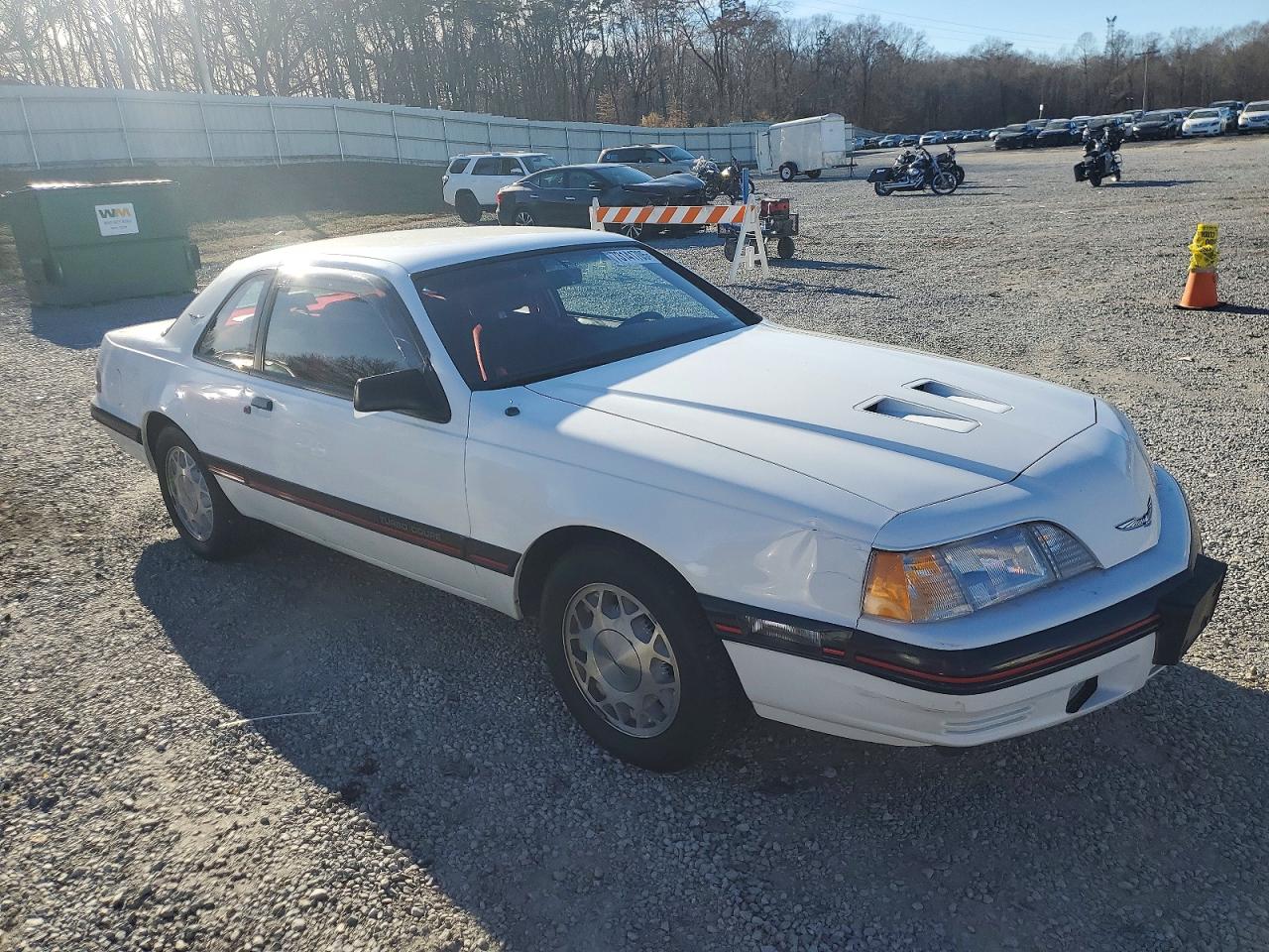 1988 Ford Thunderbird White vin: 1FABP64T4JH207477