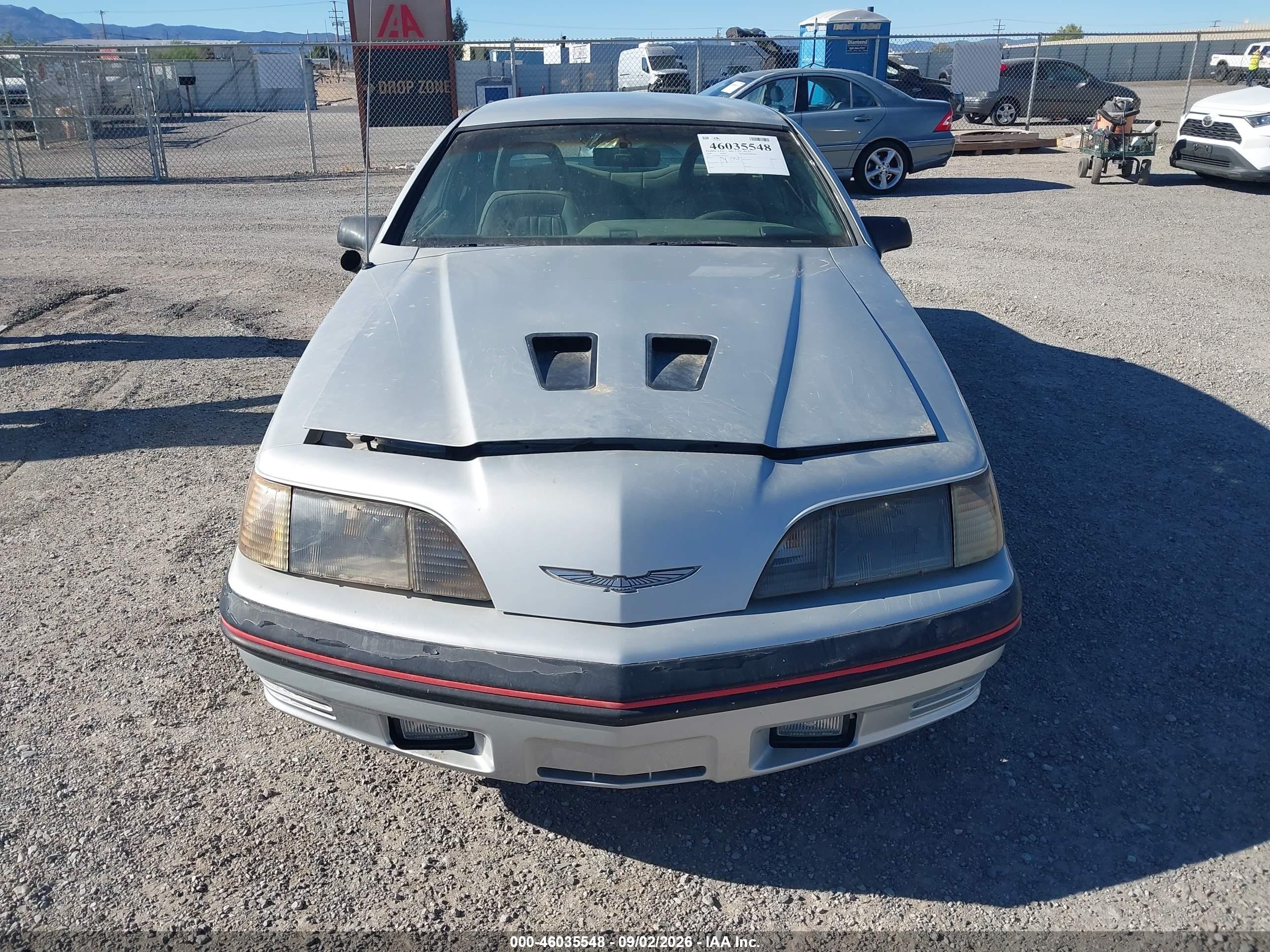 1988 Ford Thunderbird   Серебряный vin: 1FABP64T7JH229571