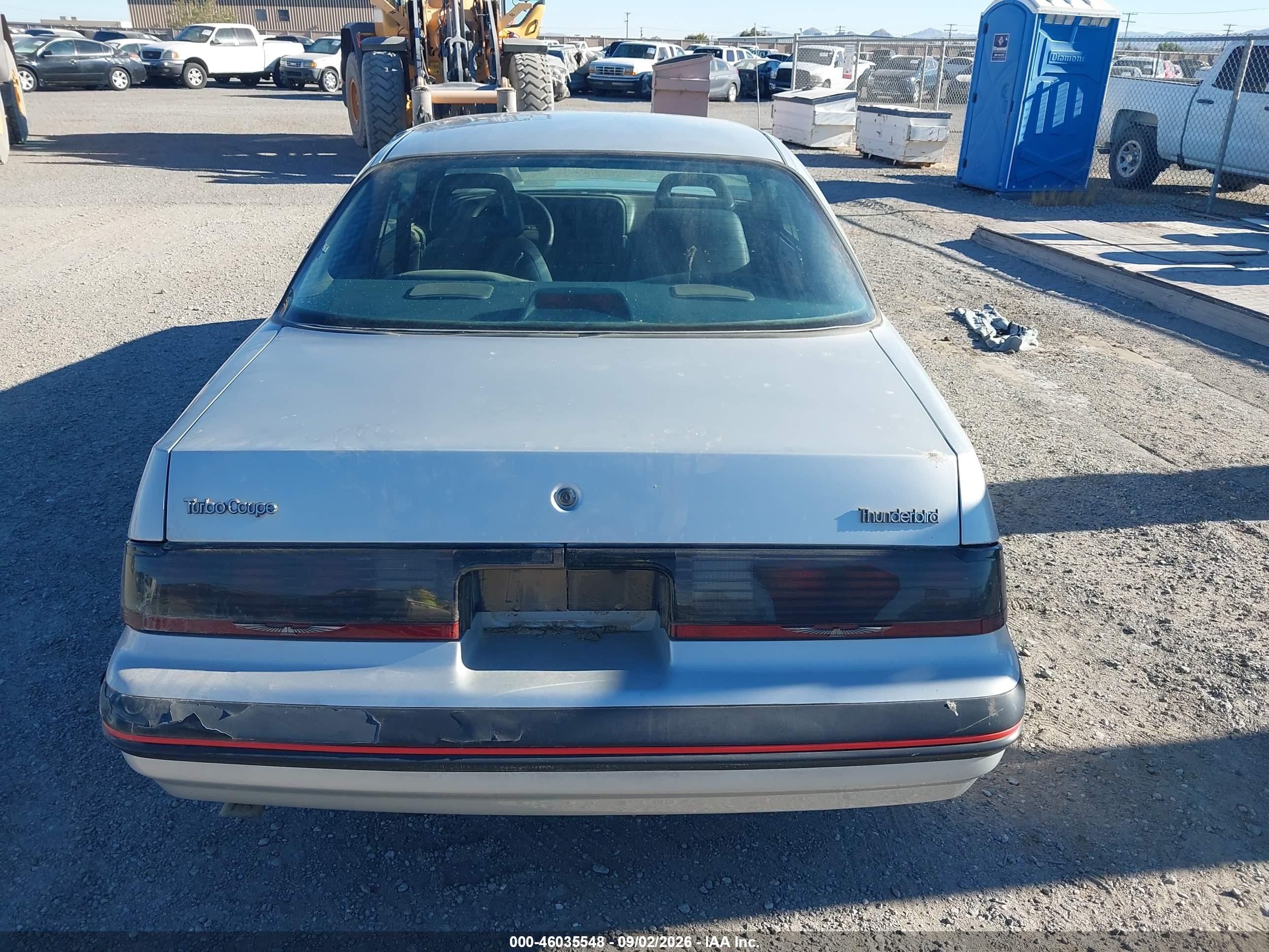 1988 Ford Thunderbird   Серебряный vin: 1FABP64T7JH229571