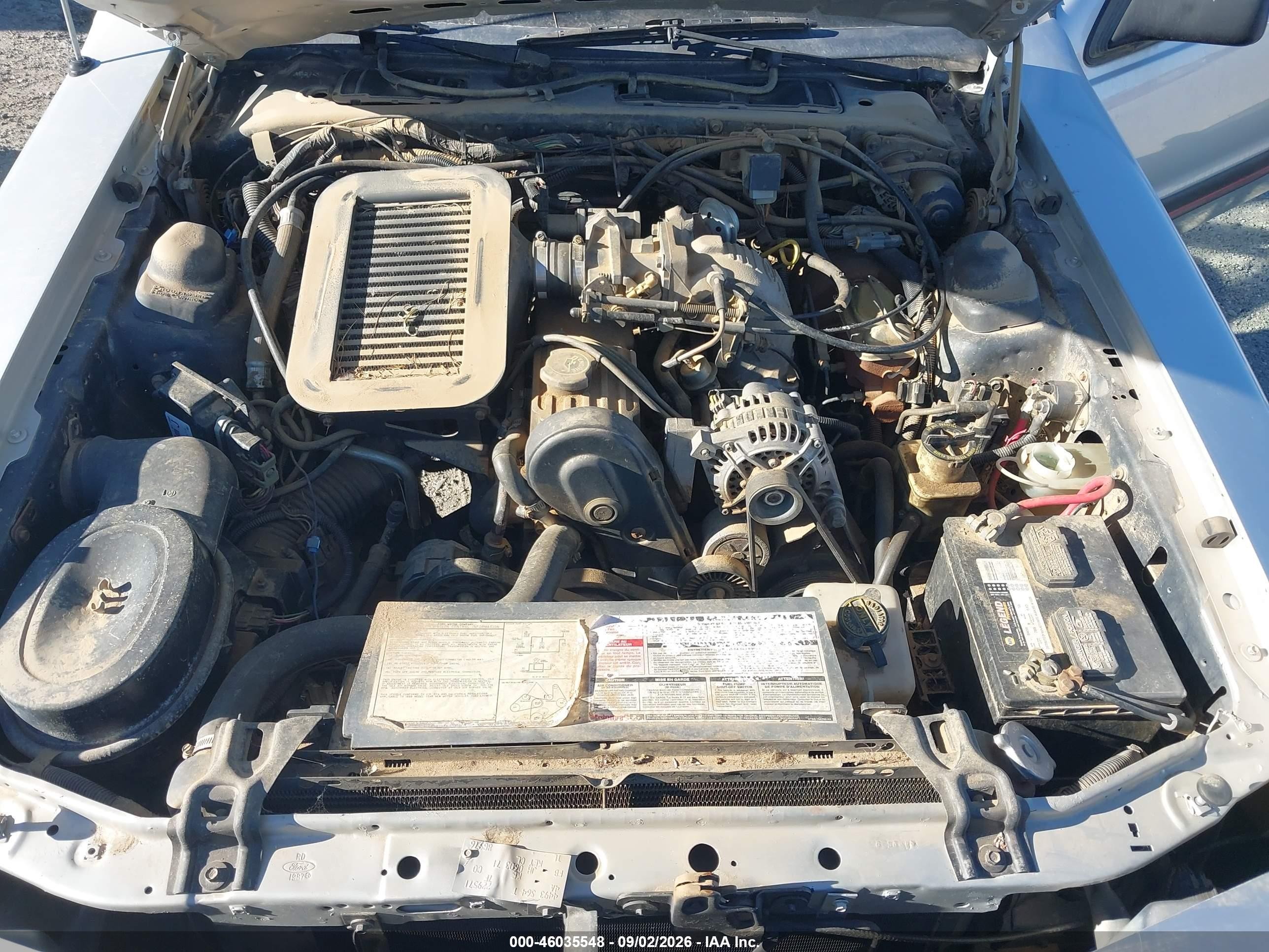 1988 Ford Thunderbird   Серебряный vin: 1FABP64T7JH229571