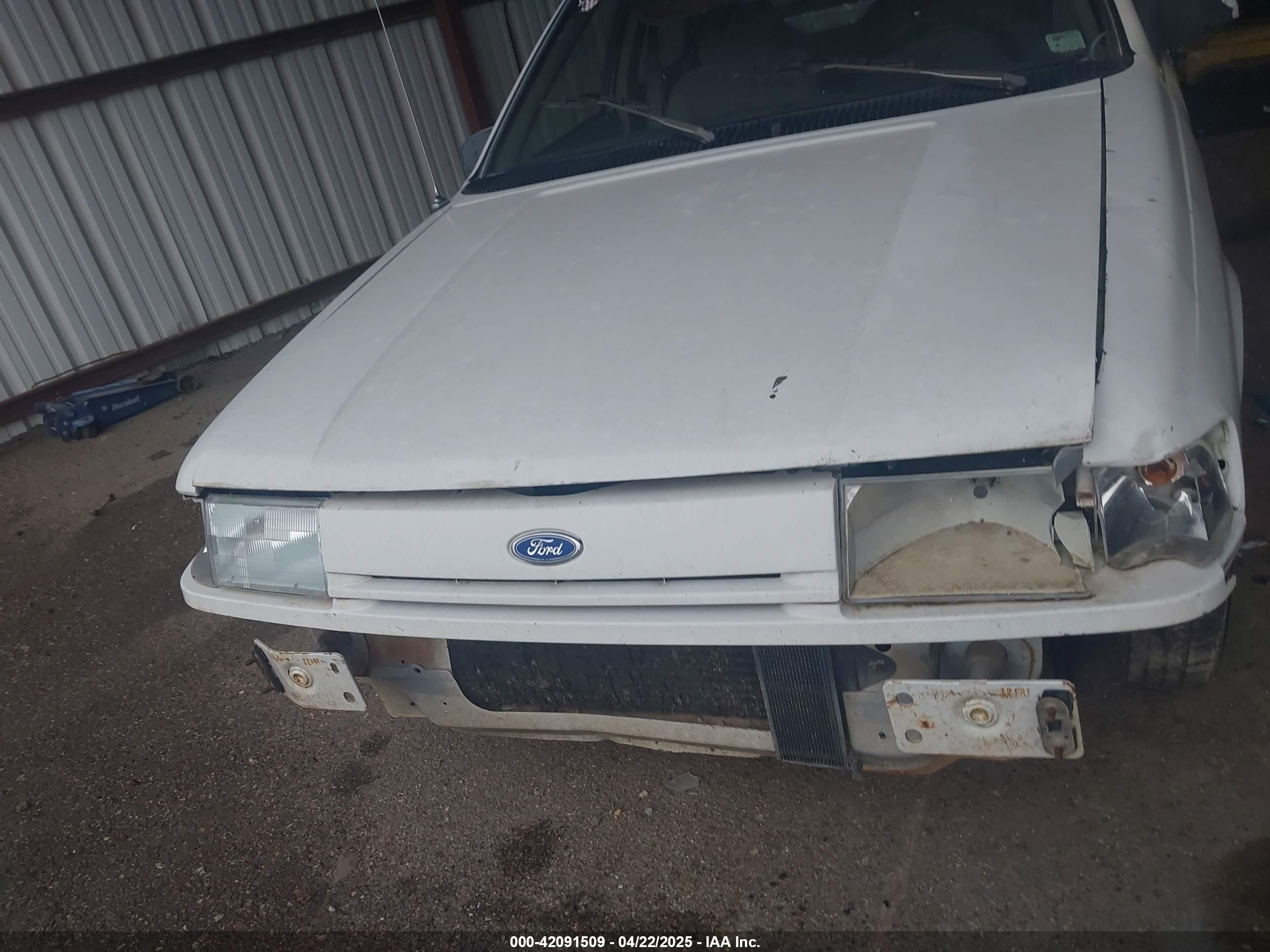 1992 Ford Tempo Gl White vin: 1FACP36X3NK192367