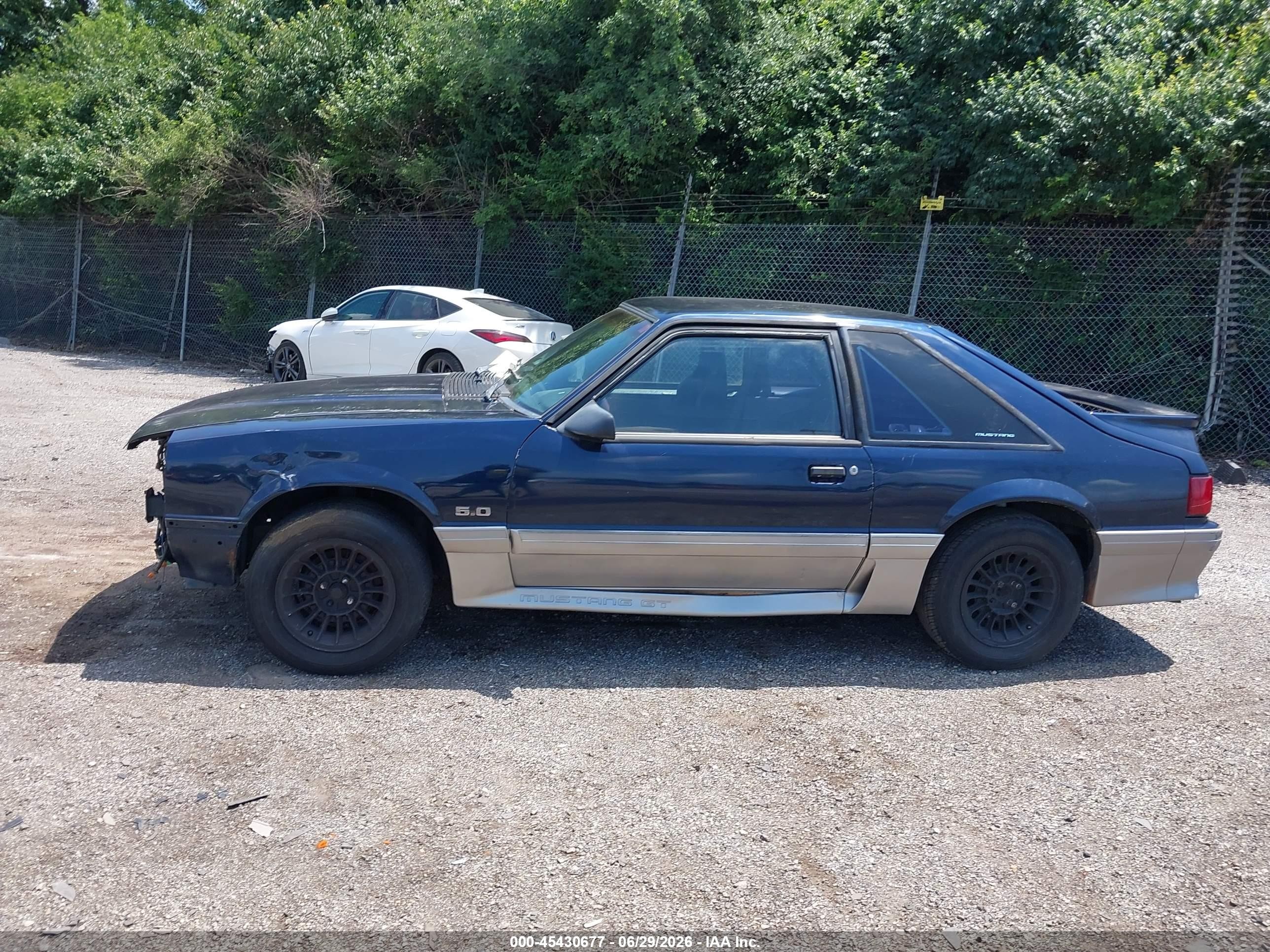 1990 Ford Mustang Gt/cobra Gt Blue vin: 1FACP42E4LF219768