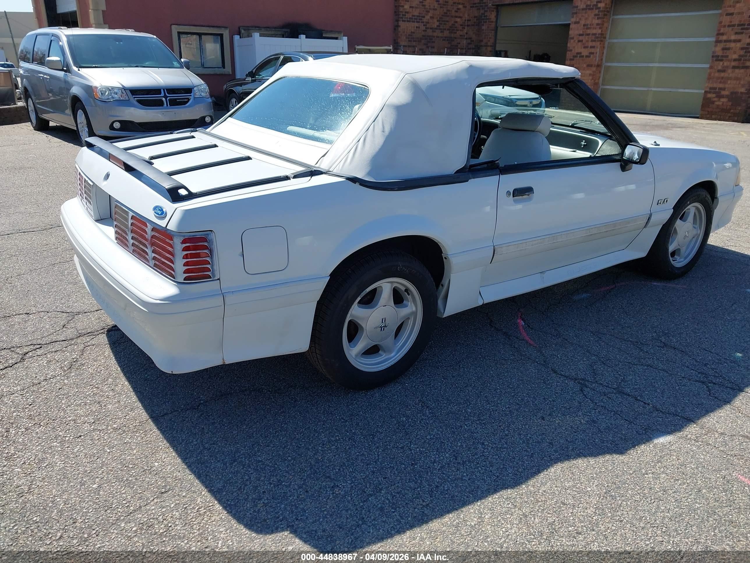 1991 Ford Mustang Gt/cobra Gt White vin: 1FACP45E1MF100105