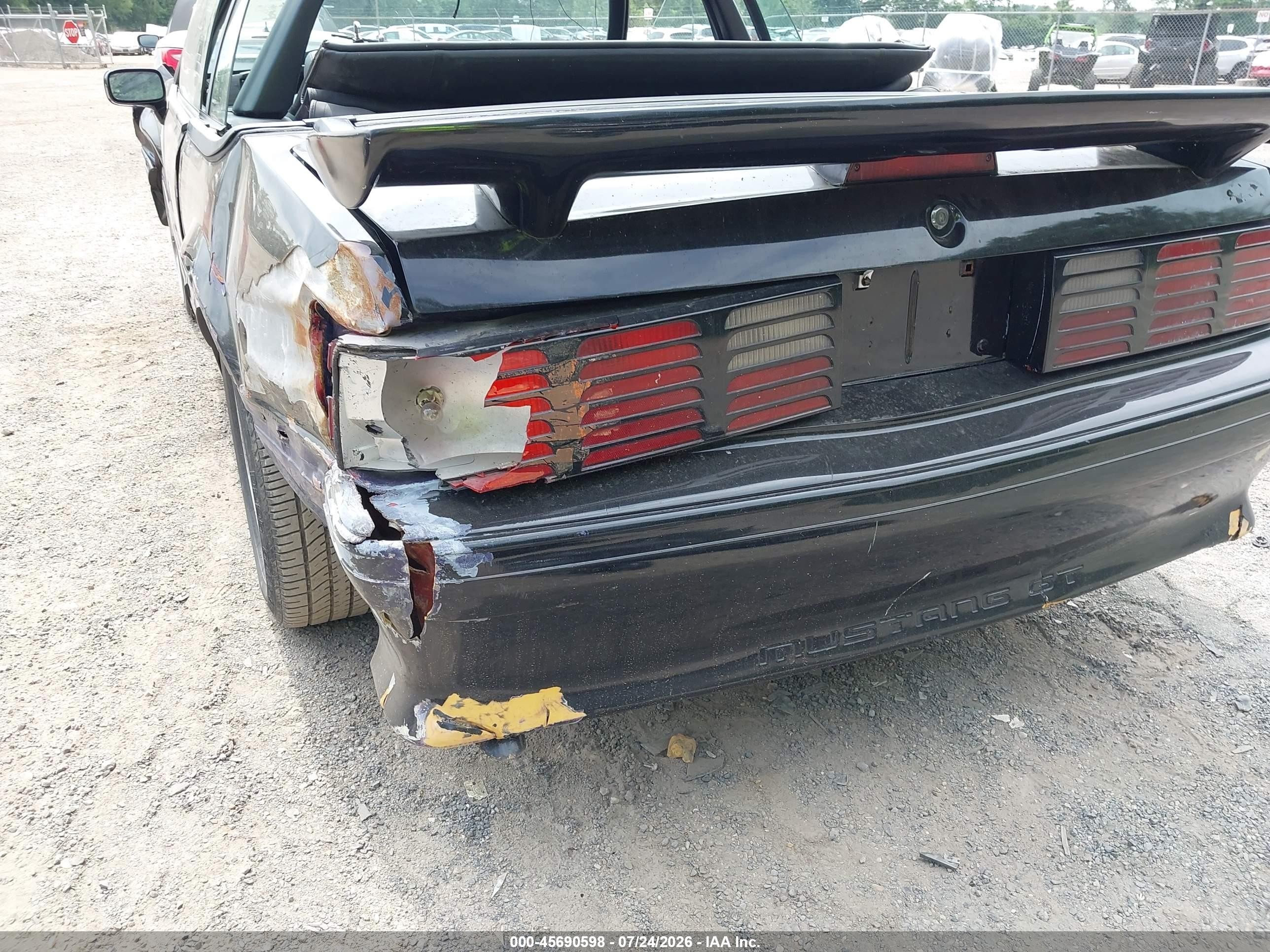 1990 Ford Mustang Gt/cobra Gt Black vin: 1FACP45E6LF173548