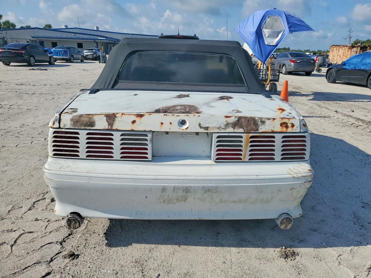 1990 Ford Mustang Gt Белый vin: 1FACP45E9LF159966