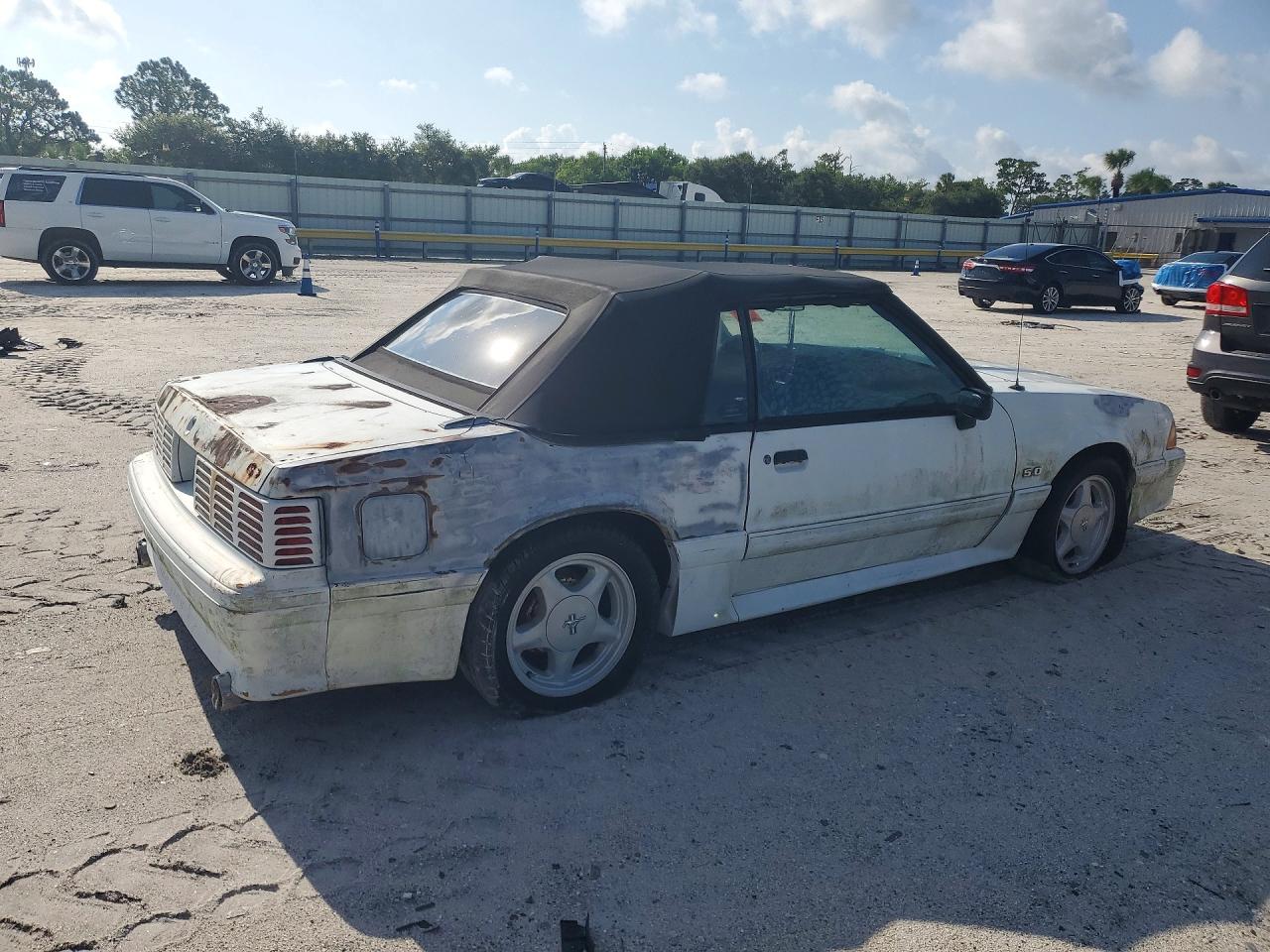 1990 Ford Mustang Gt Белый vin: 1FACP45E9LF159966