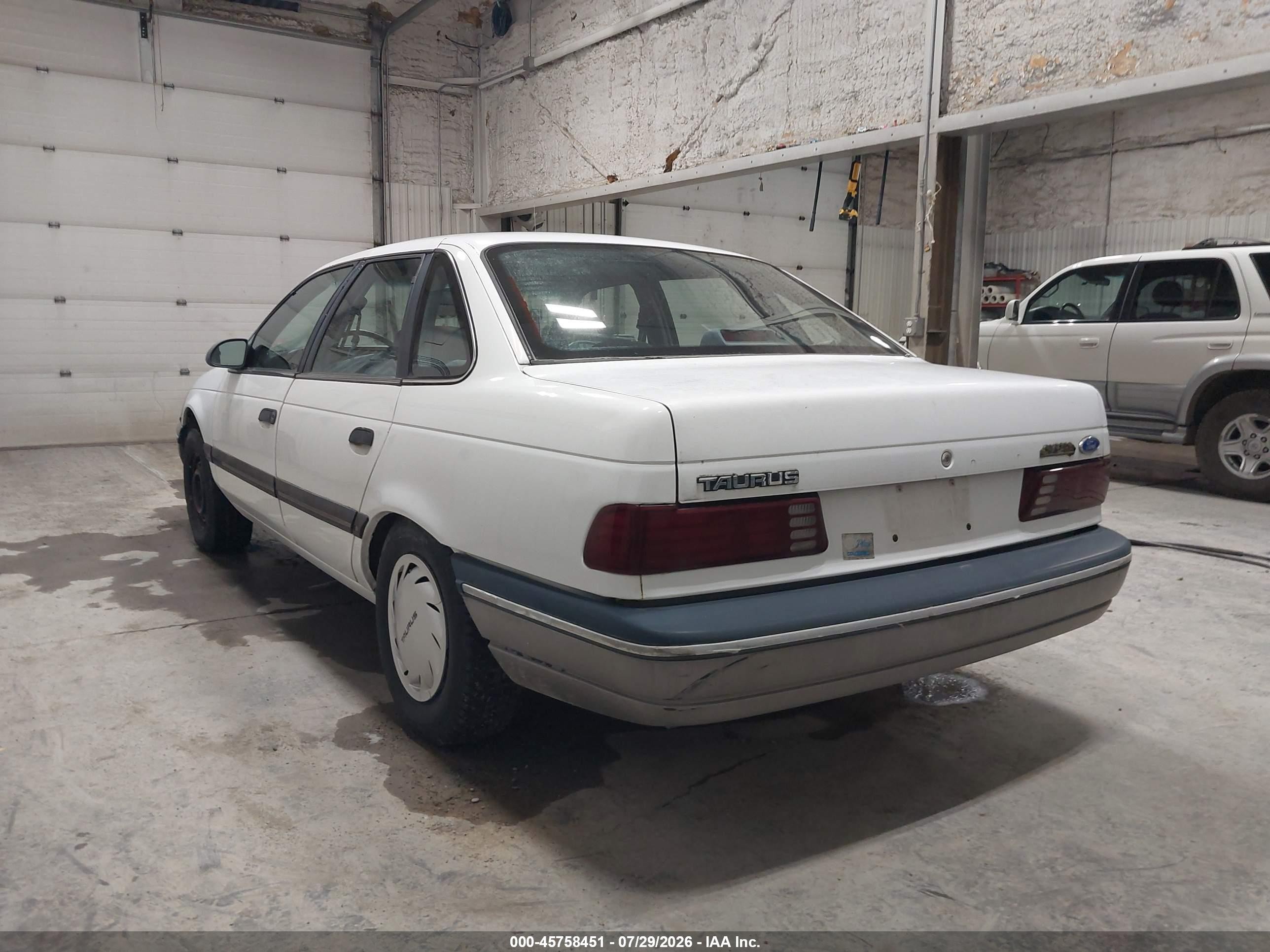 1990 Ford Taurus L White vin: 1FACP50U7LG178935