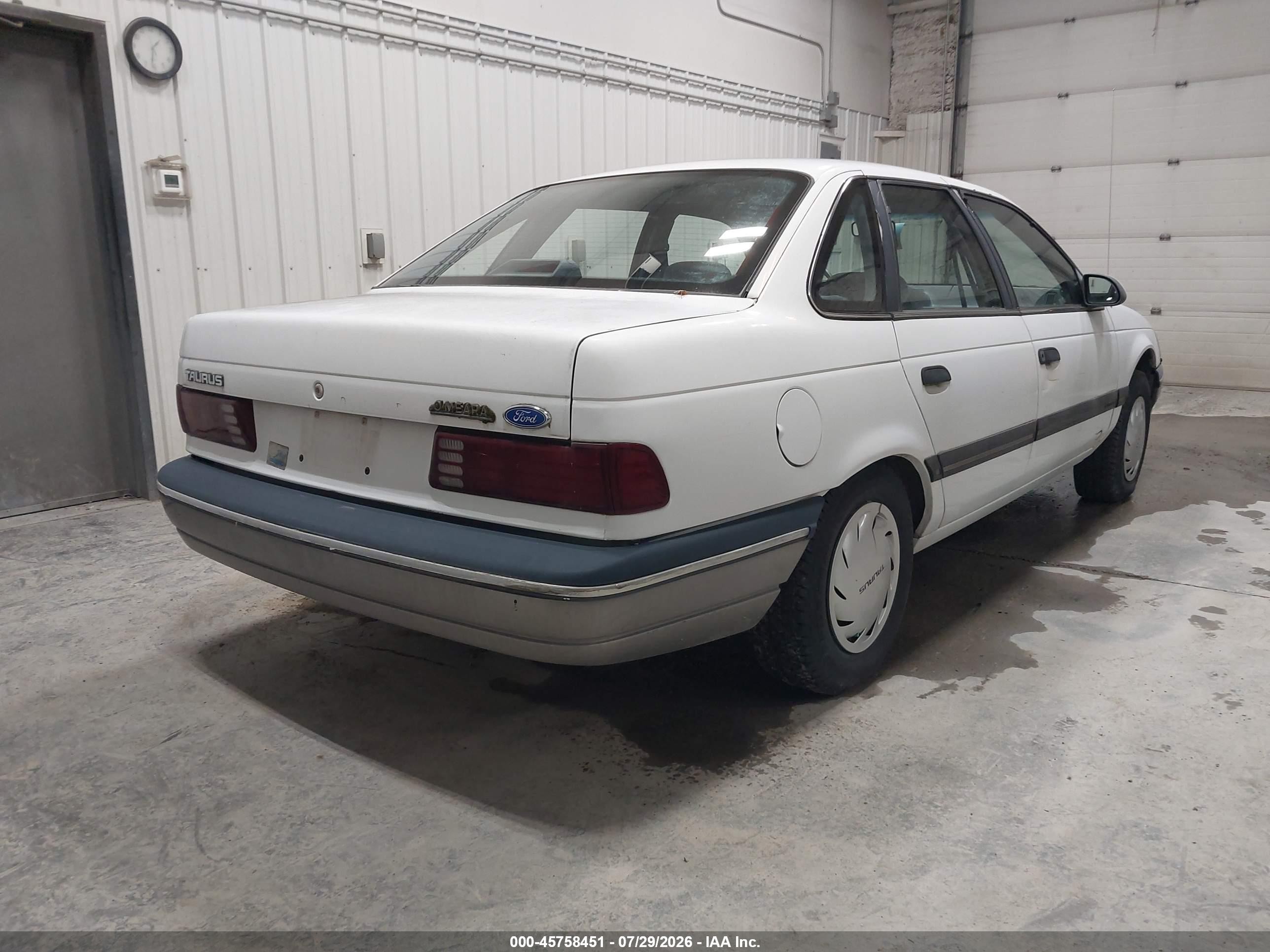 1990 Ford Taurus L White vin: 1FACP50U7LG178935