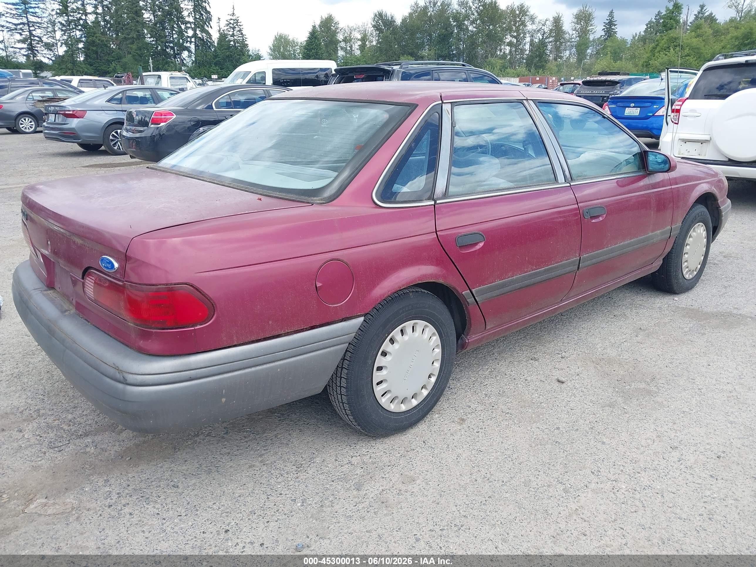 1992 Ford Taurus L Red vin: 1FACP50U9NG277095