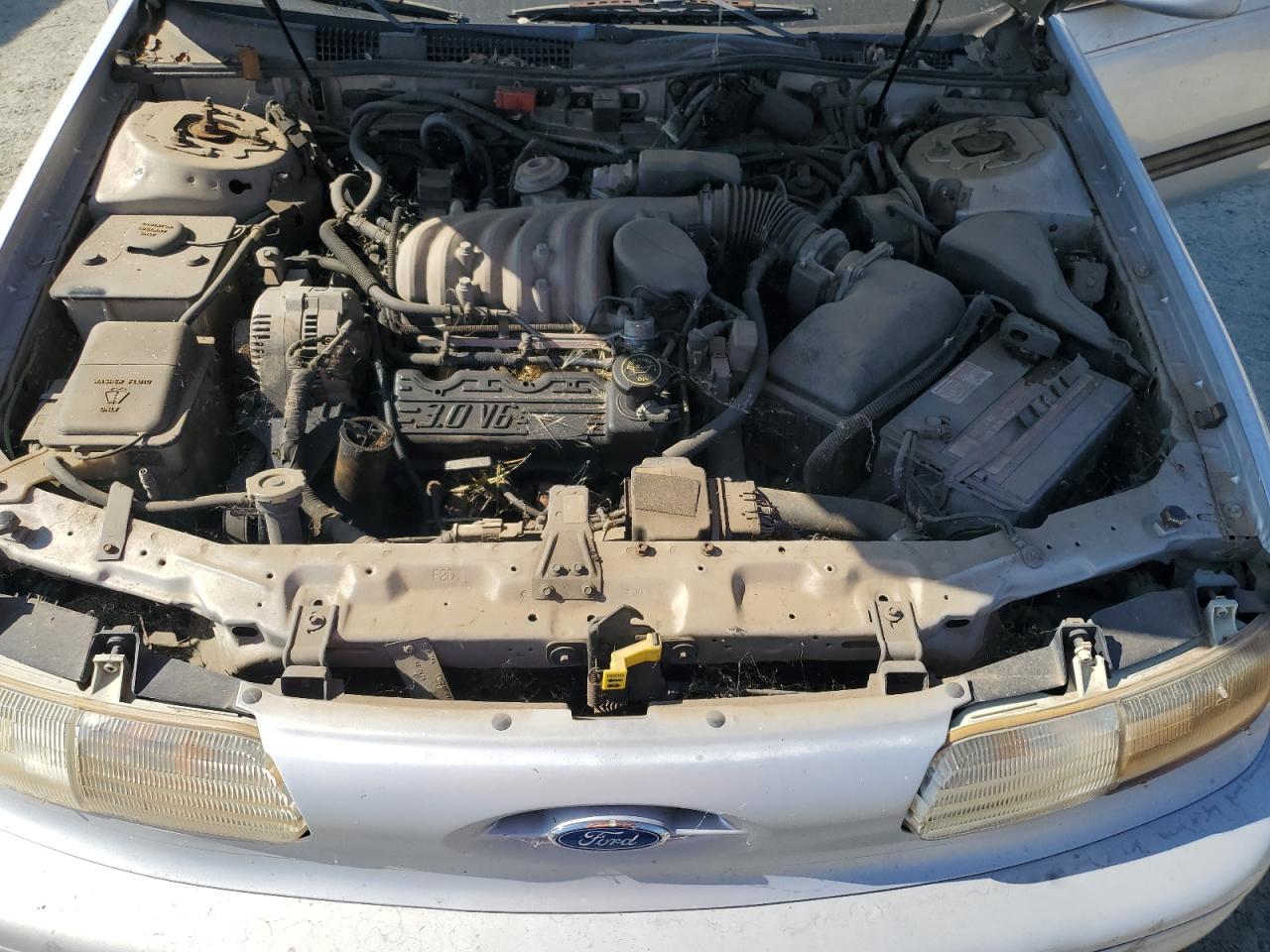 1992 Ford Taurus Gl Silver vin: 1FACP52U2NG210769