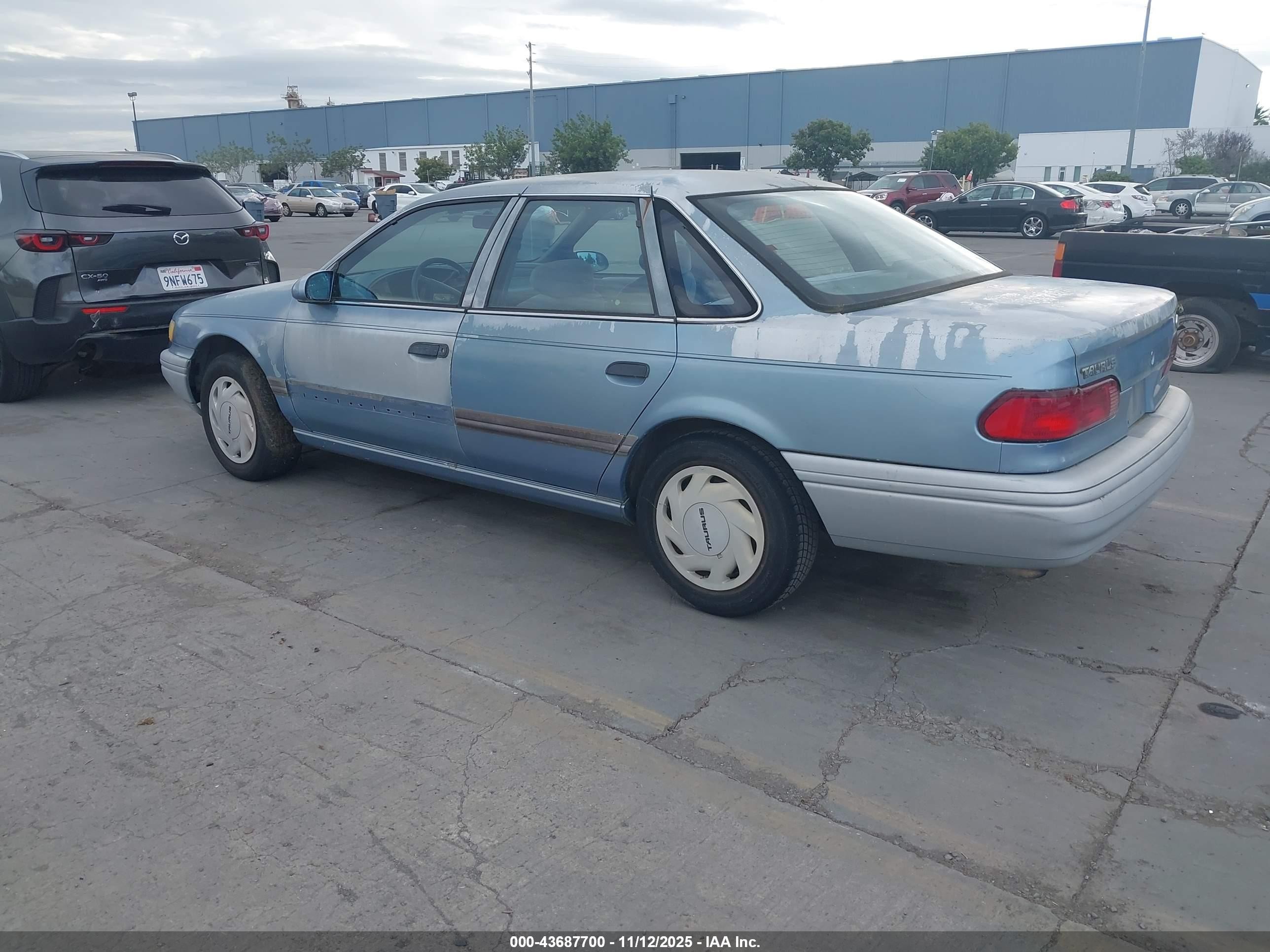 1992 Ford Taurus Gl Blue vin: 1FACP52U4NG186331