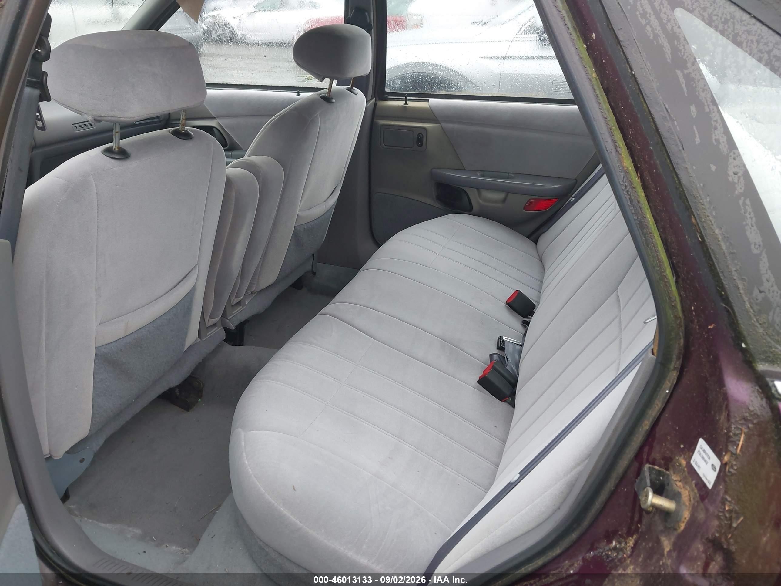 1992 Ford Taurus Gl Фиолетовый vin: 1FACP52U7NA198136