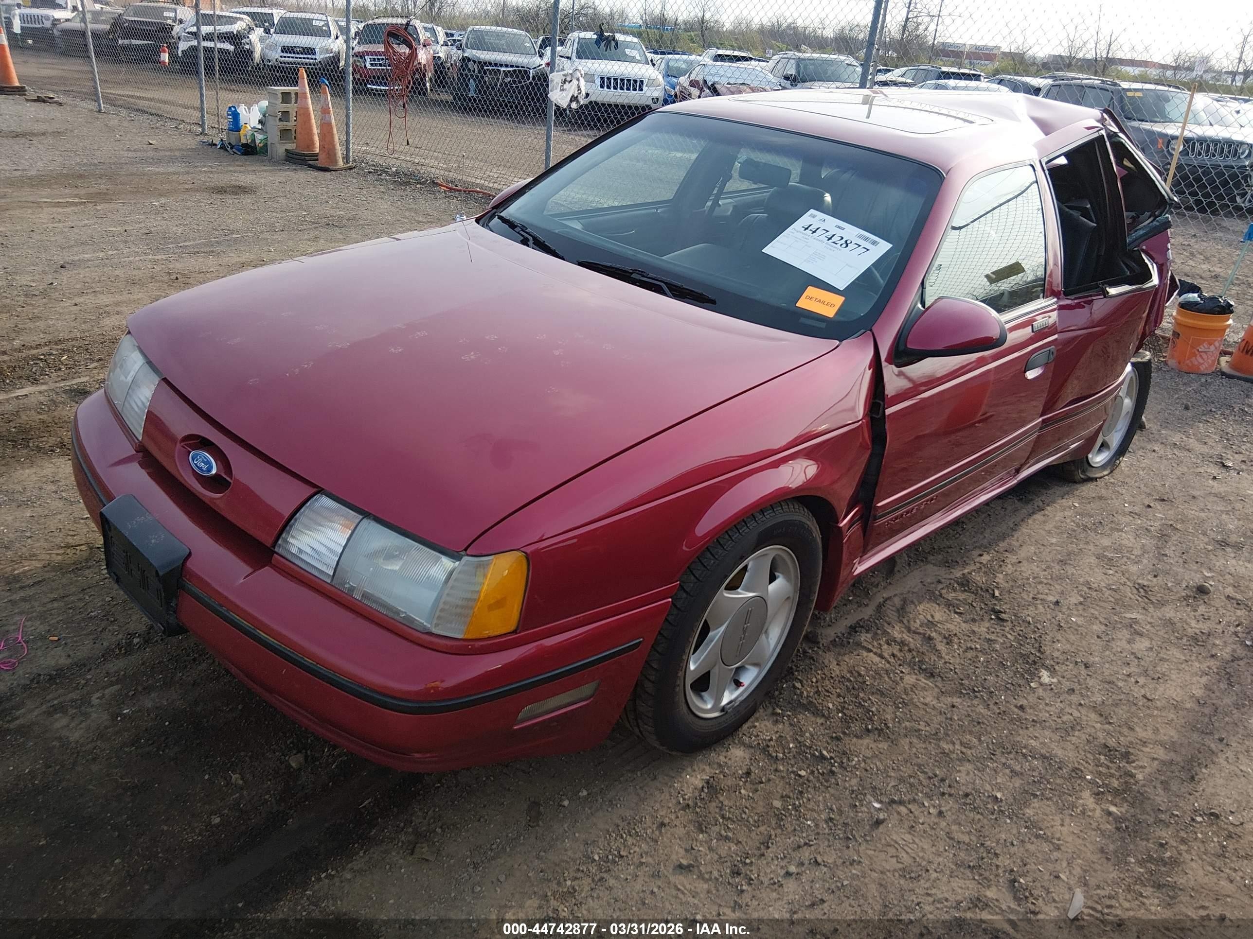 1990 Ford Taurus Sho Red vin: 1FACP54Y0LA234293