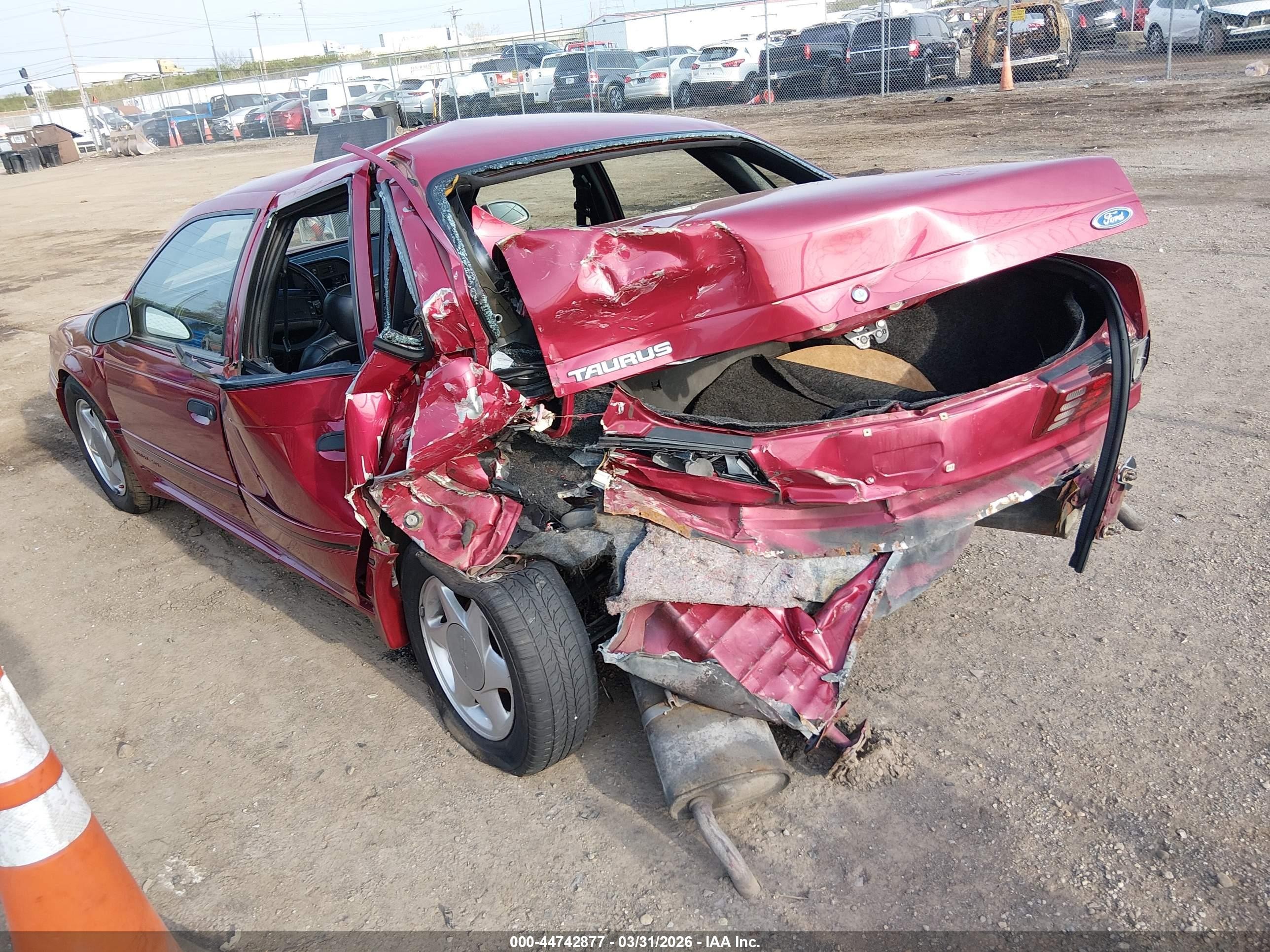 1990 Ford Taurus Sho Red vin: 1FACP54Y0LA234293
