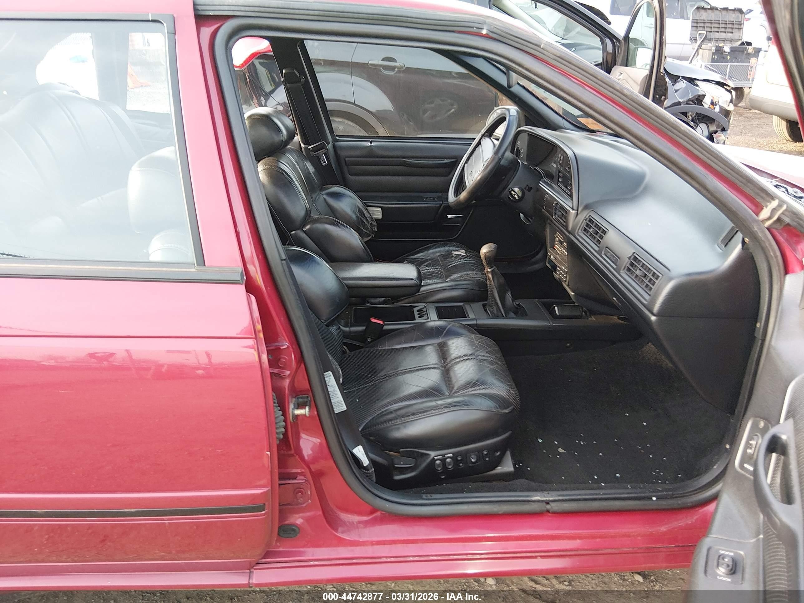 1990 Ford Taurus Sho Red vin: 1FACP54Y0LA234293