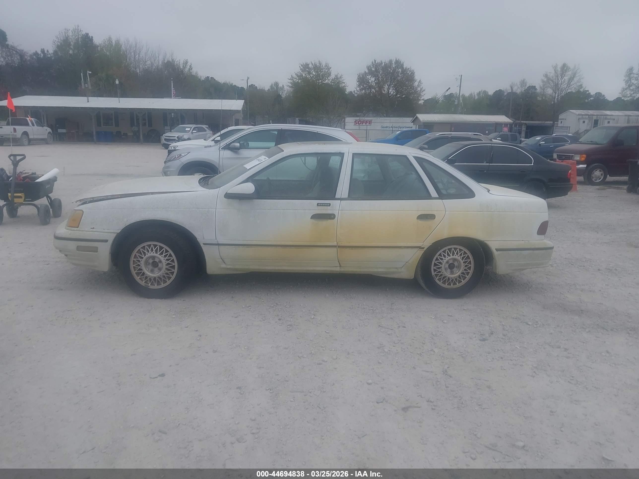 1990 Ford Taurus Sho White vin: 1FACP54Y4LA261061