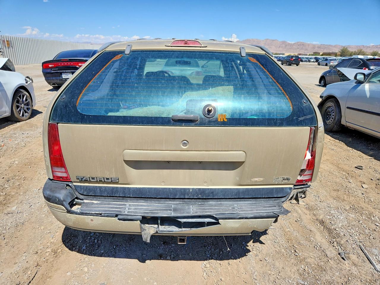 1990 Ford Taurus Gl Золотой vin: 1FACP5745LG254707