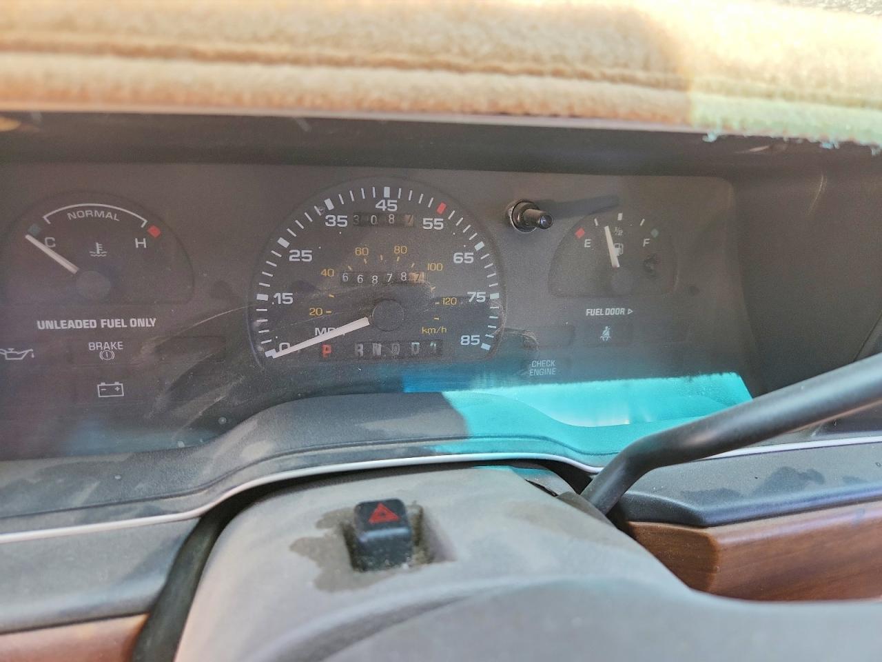 1990 Ford Taurus Gl Золотой vin: 1FACP5745LG254707