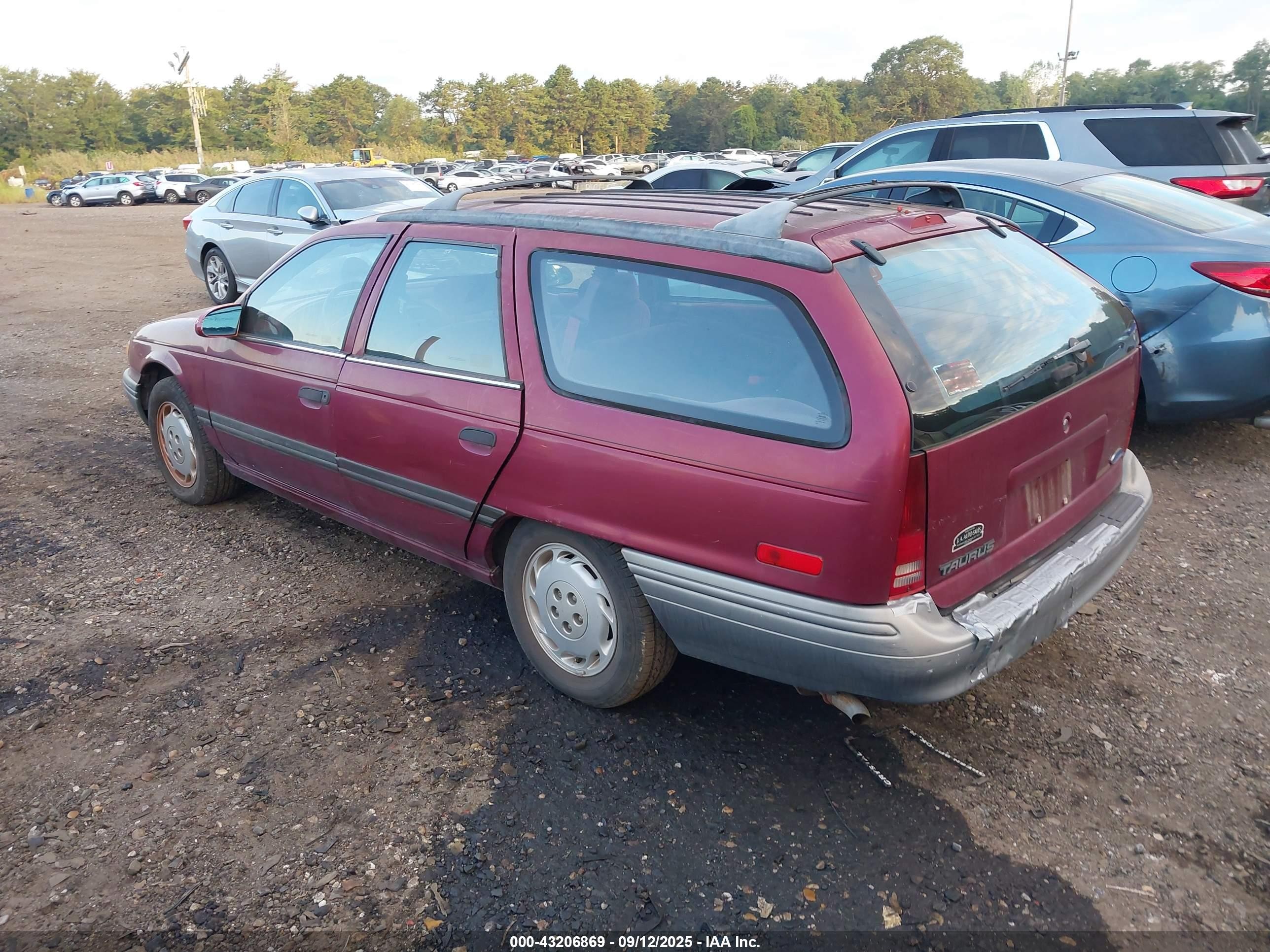 1992 Ford Taurus Gl Red vin: 1FACP5745NA246175