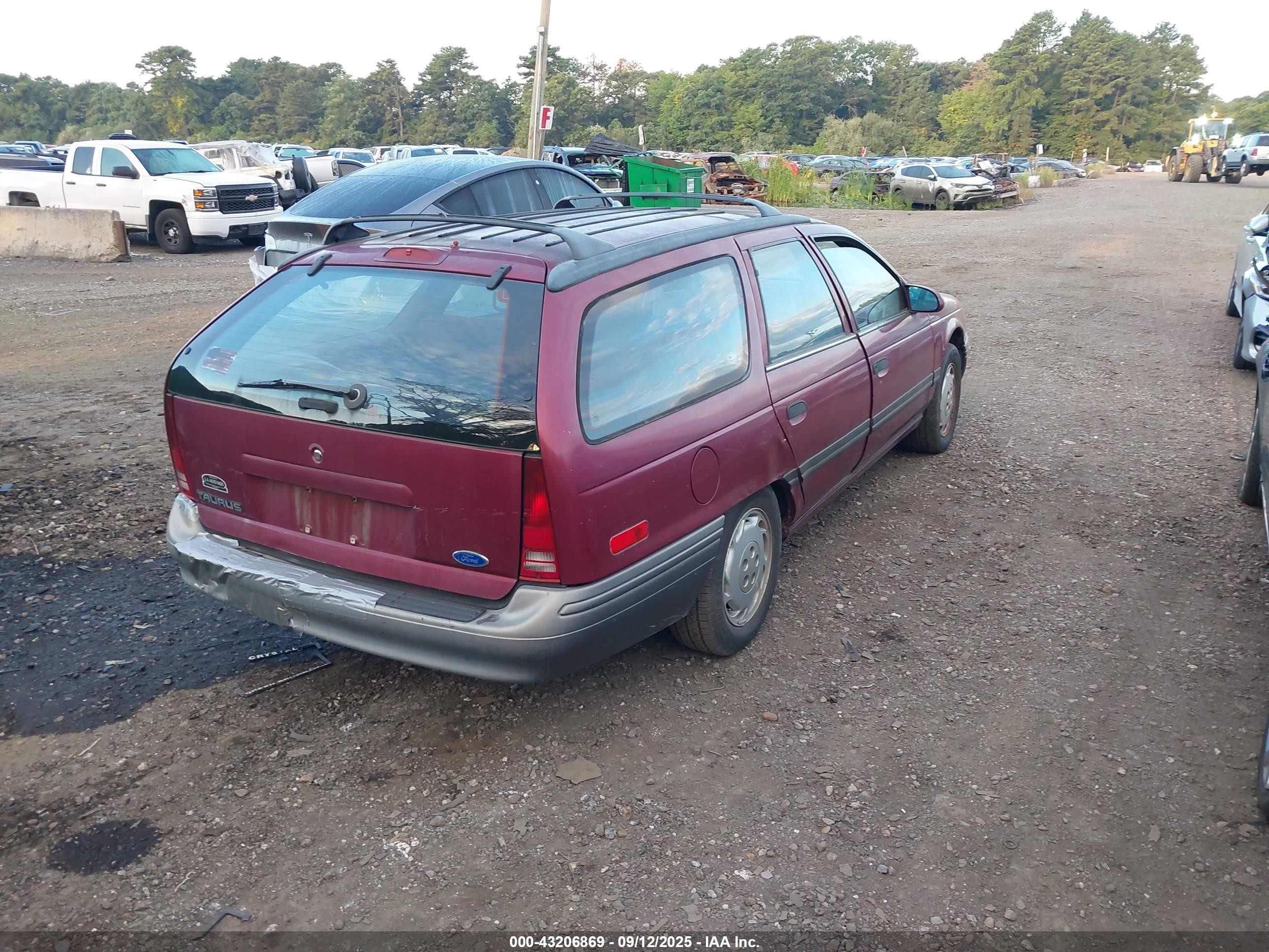 1992 Ford Taurus Gl Red vin: 1FACP5745NA246175