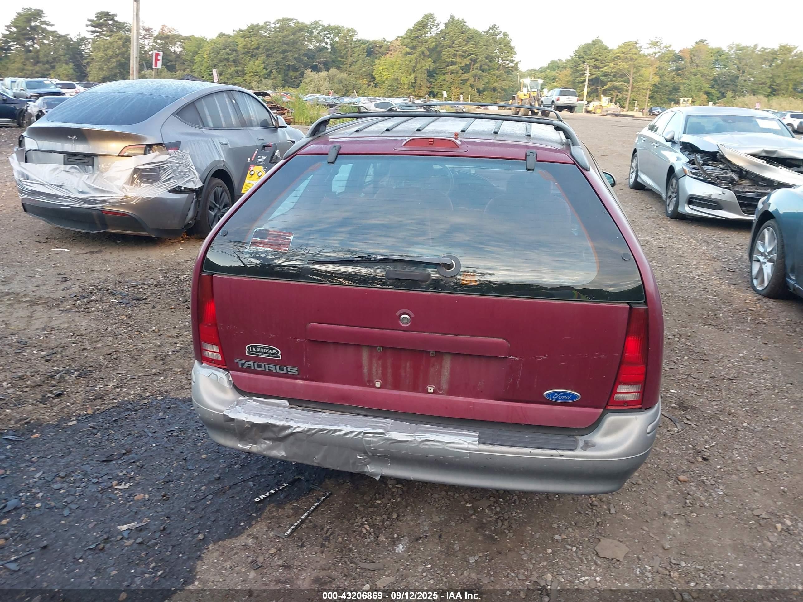 1992 Ford Taurus Gl Red vin: 1FACP5745NA246175